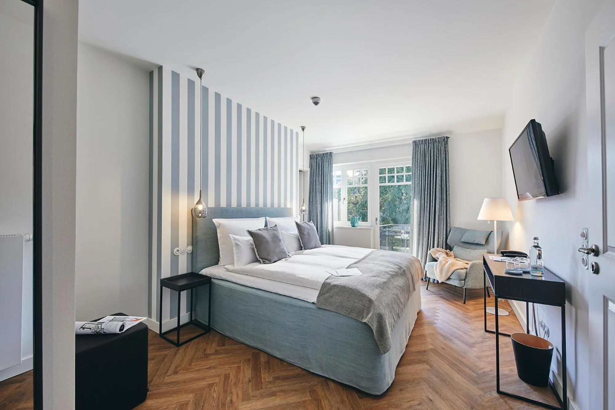 Photo of the whole room, Bed in BUITERLING Hotel