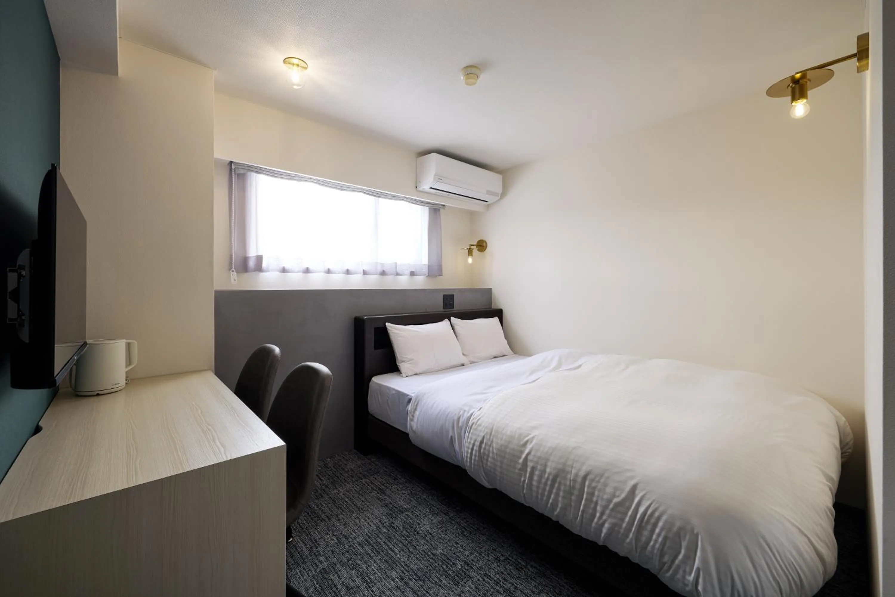 Photo of the whole room, Bed in Hotel WWJ