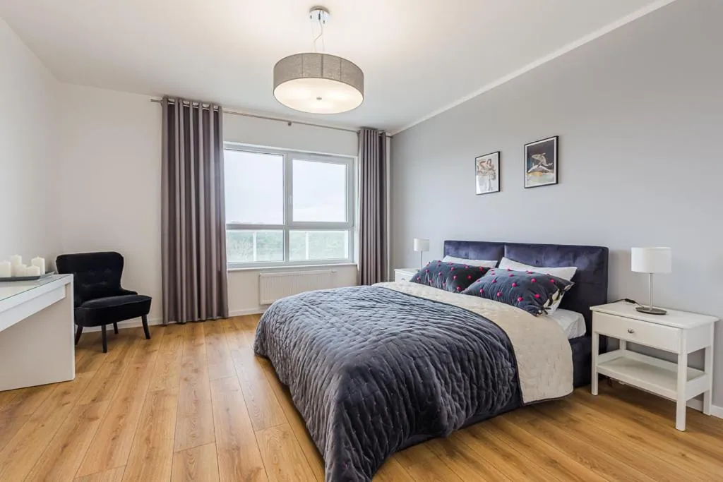 Bedroom, Bed in Symphony Baltica Towers Apartamenty