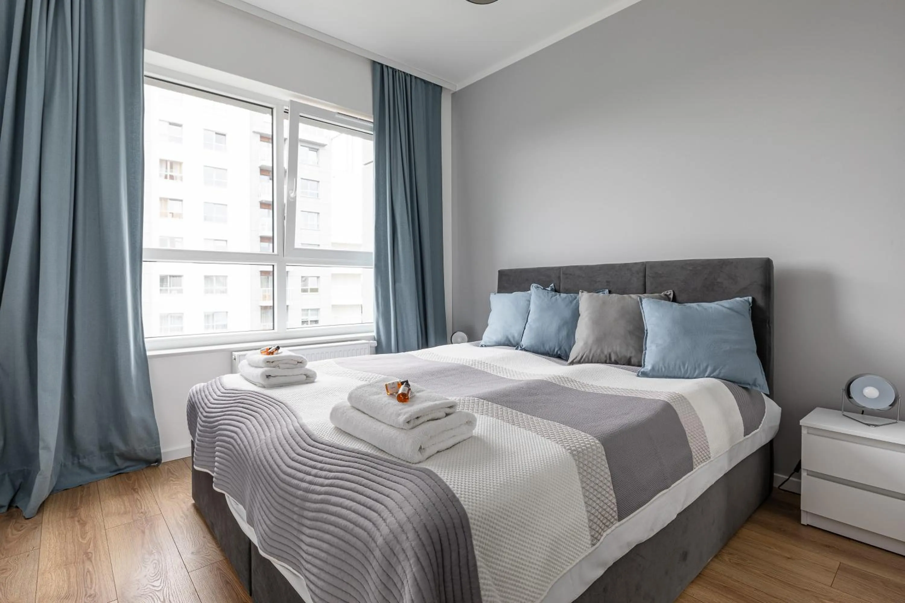 Bedroom, Bed in Symphony Baltica Towers Apartamenty