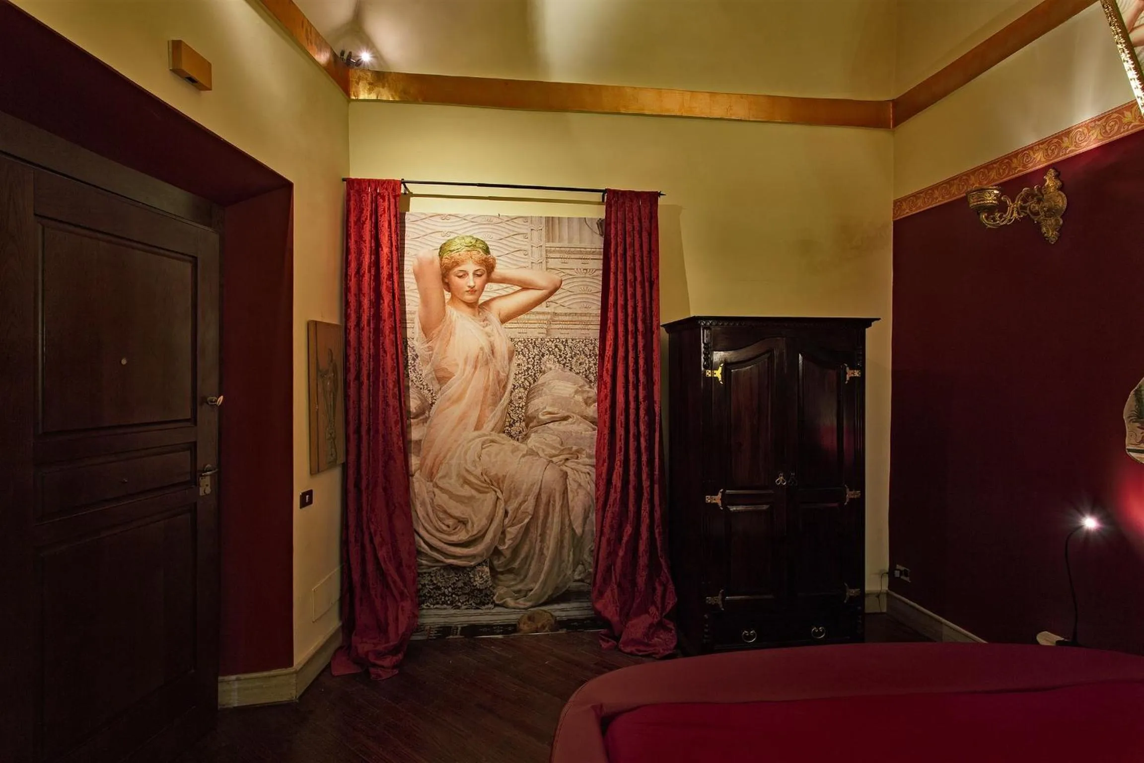 Bedroom in Residenze Gregoriane - Residenza d'Epoca