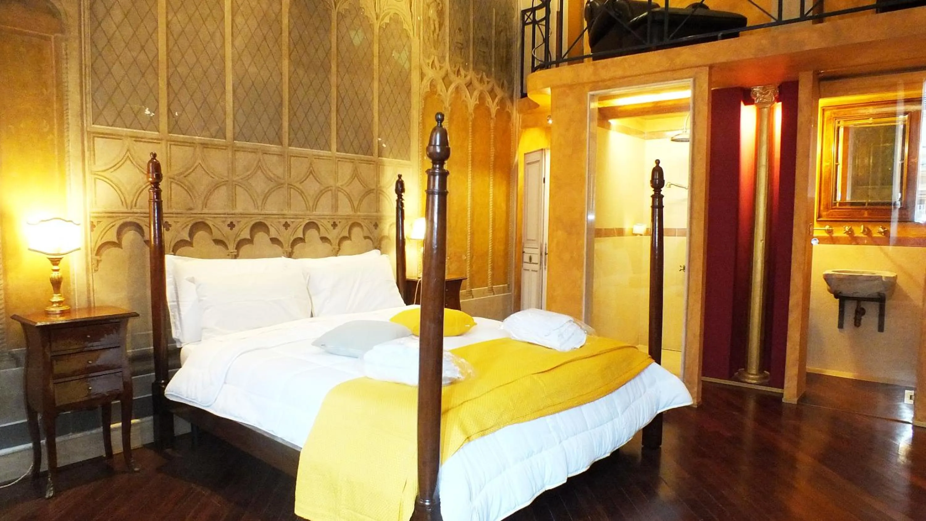 Bedroom in Residenze Gregoriane - Residenza d'Epoca