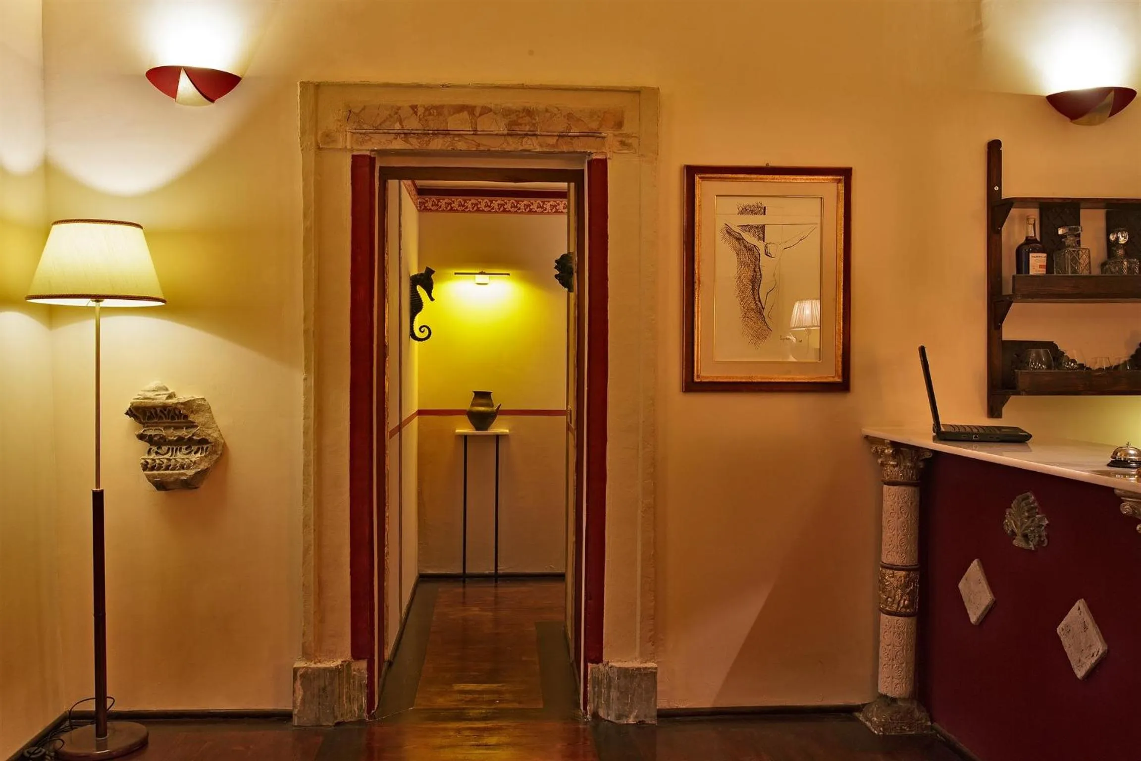 Lobby or reception in Residenze Gregoriane - Residenza d'Epoca