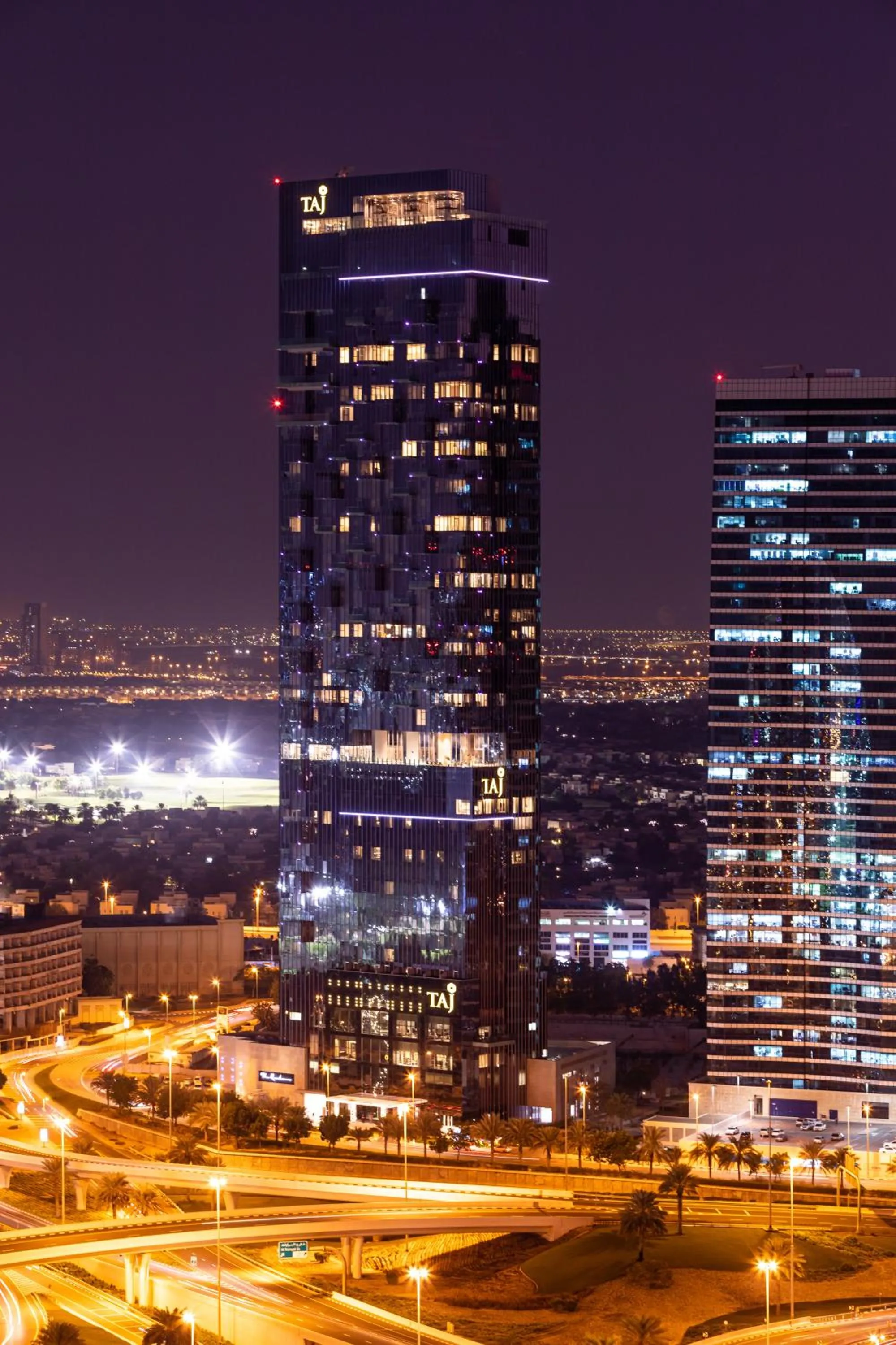 Property building in Taj Jumeirah Lakes Towers