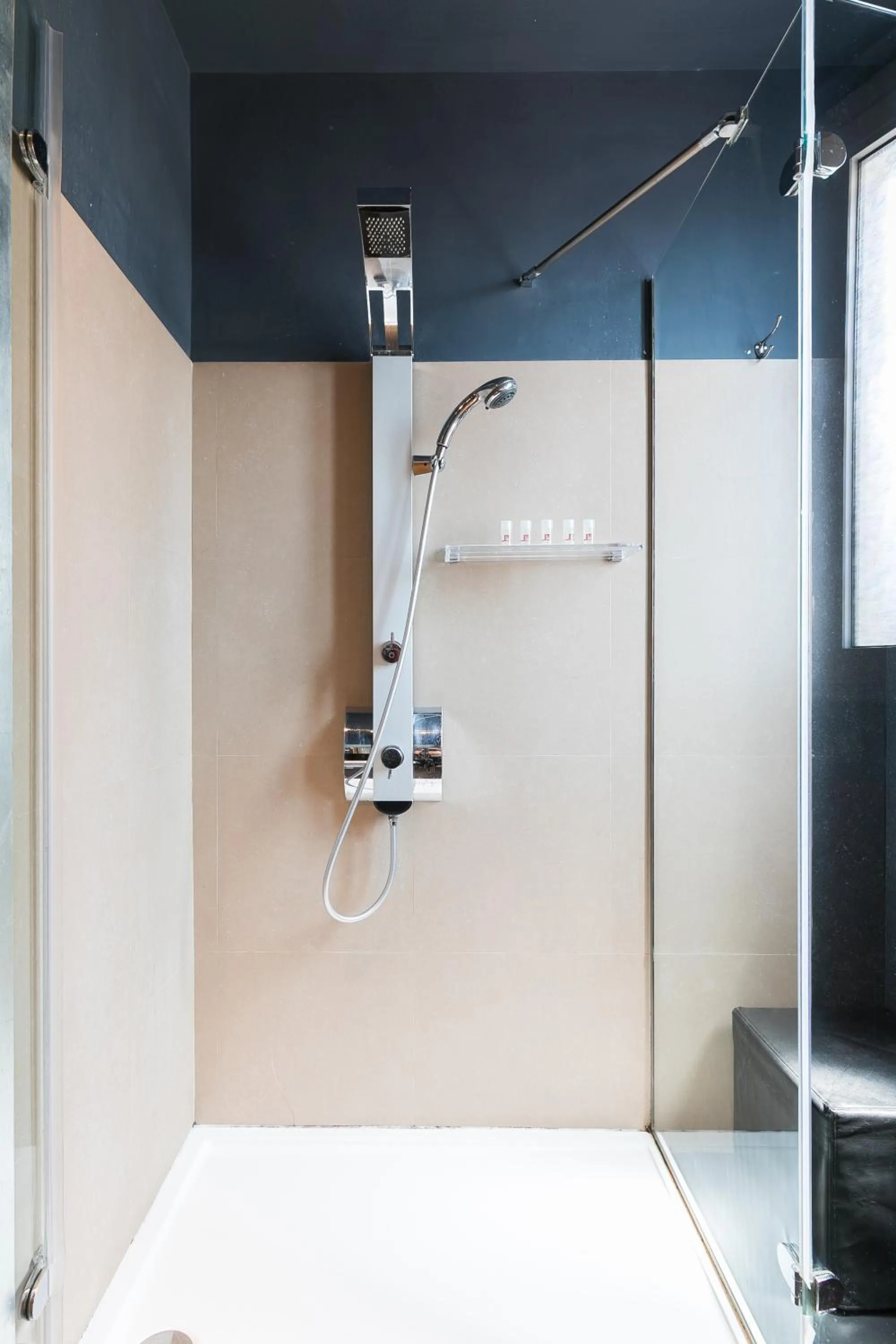 Shower in Appartamenti MarcoAurelio49