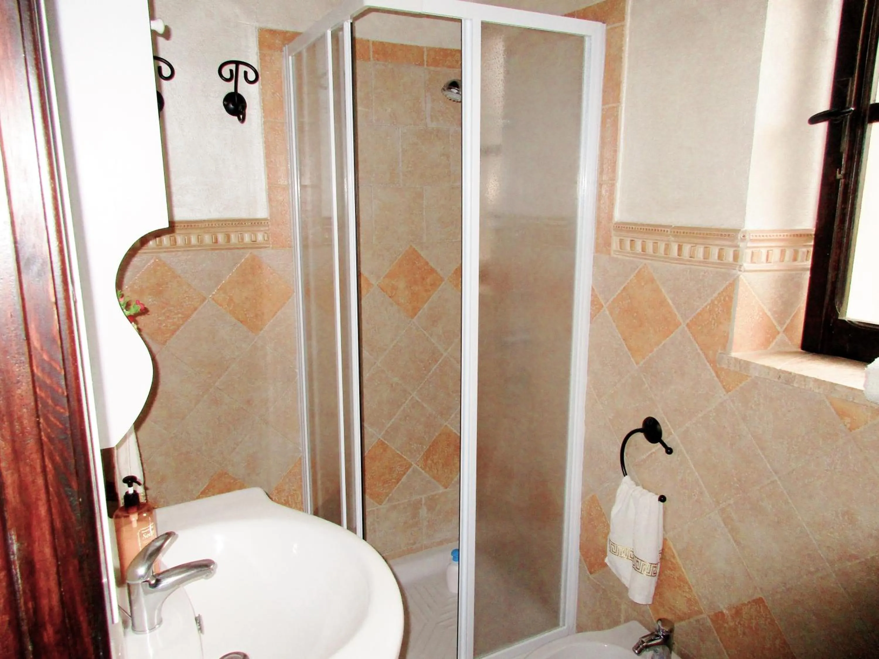 Shower in Antico Casale Fabrizi