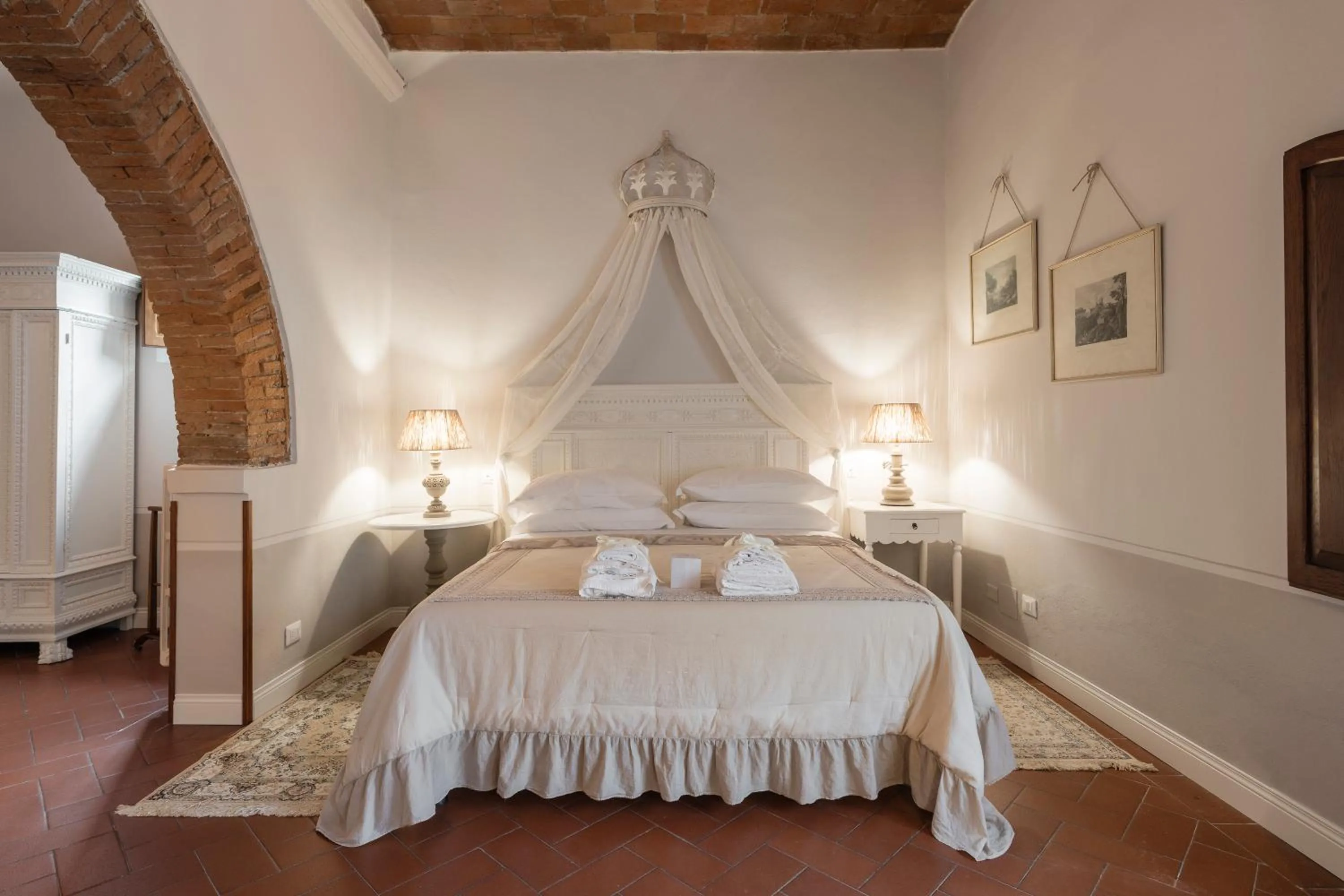 Bed in Giardino della Pieve Relais- Adult Only