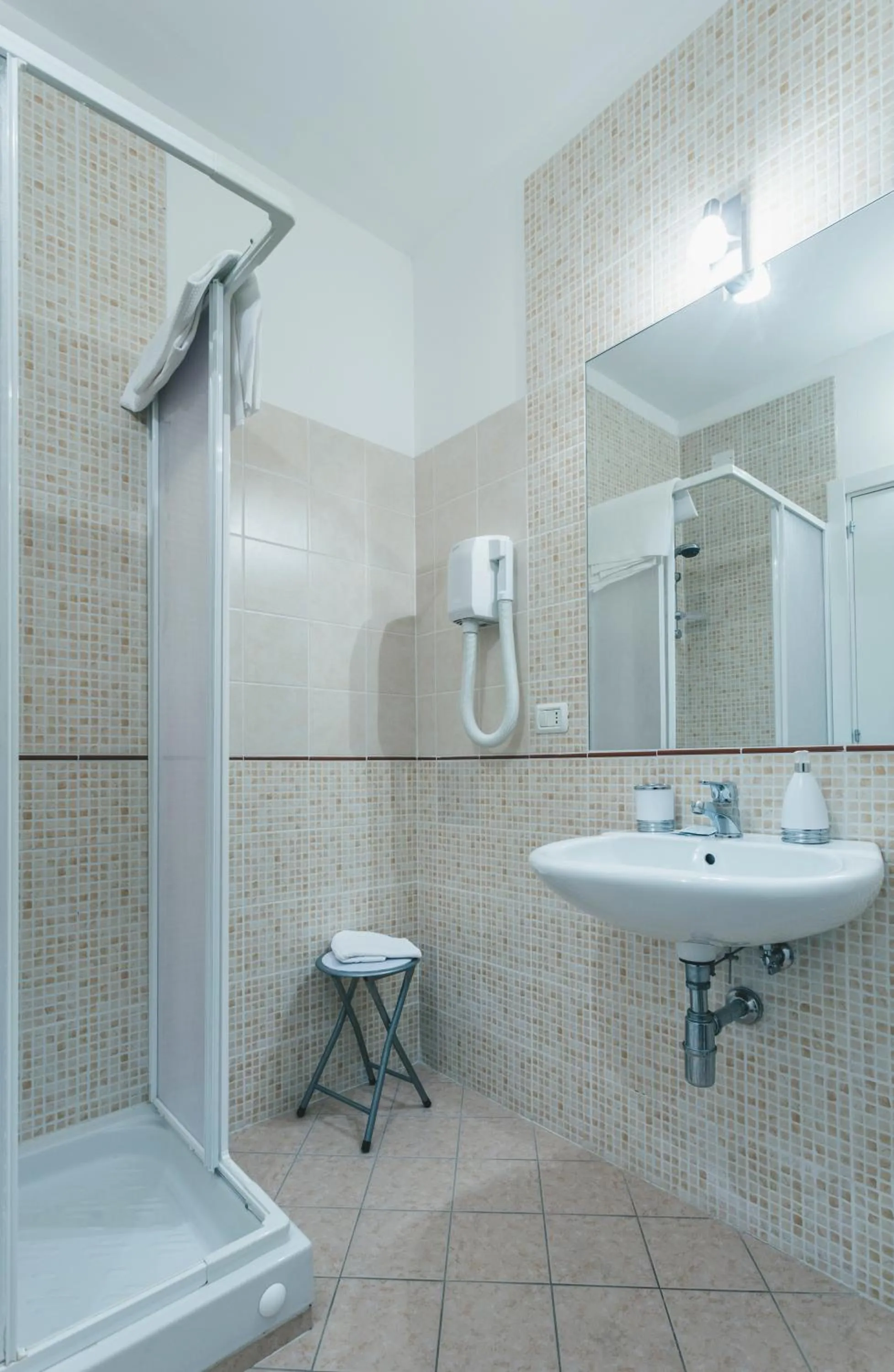 Bathroom in La Postale