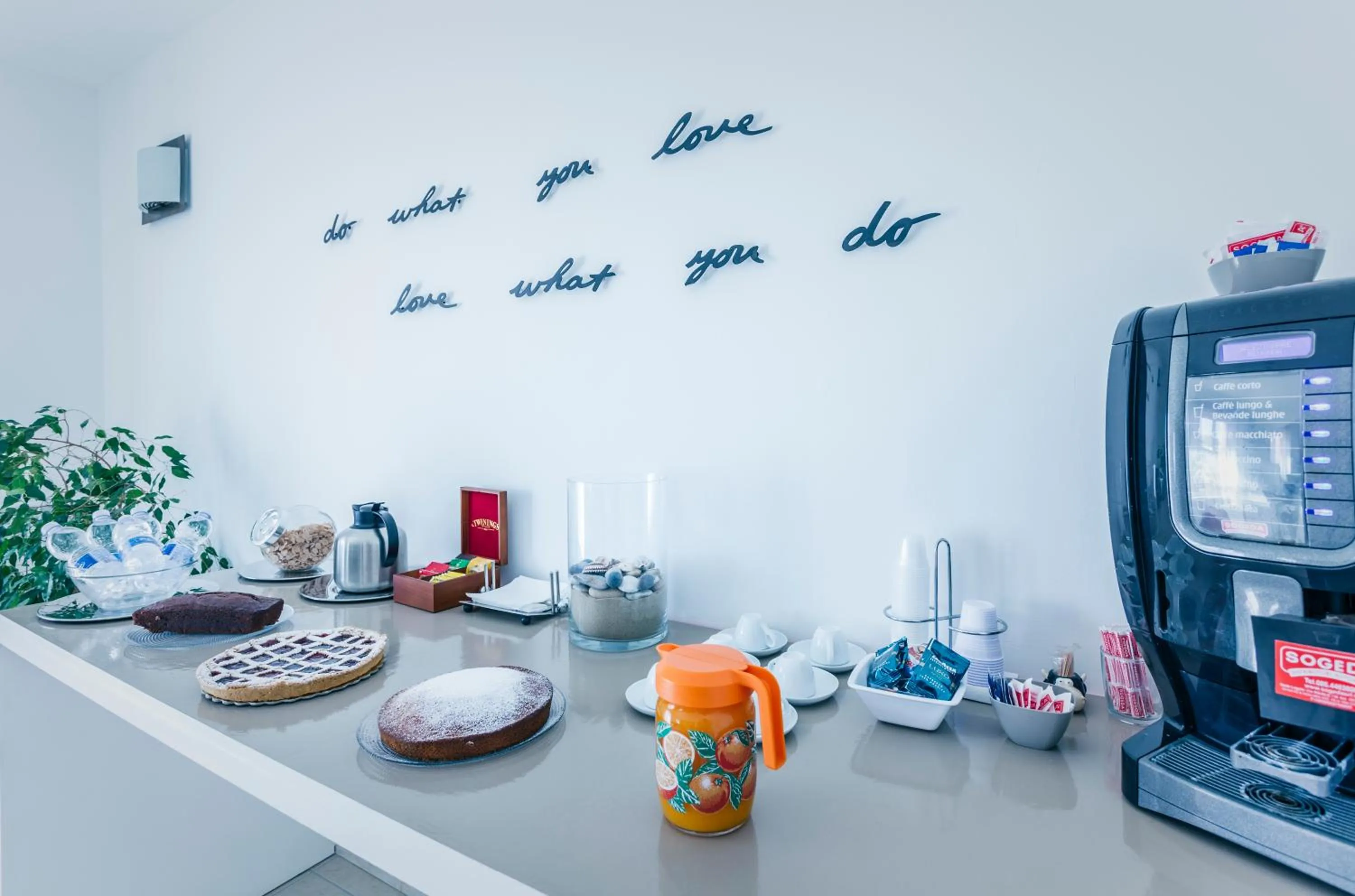 Buffet breakfast in La Postale