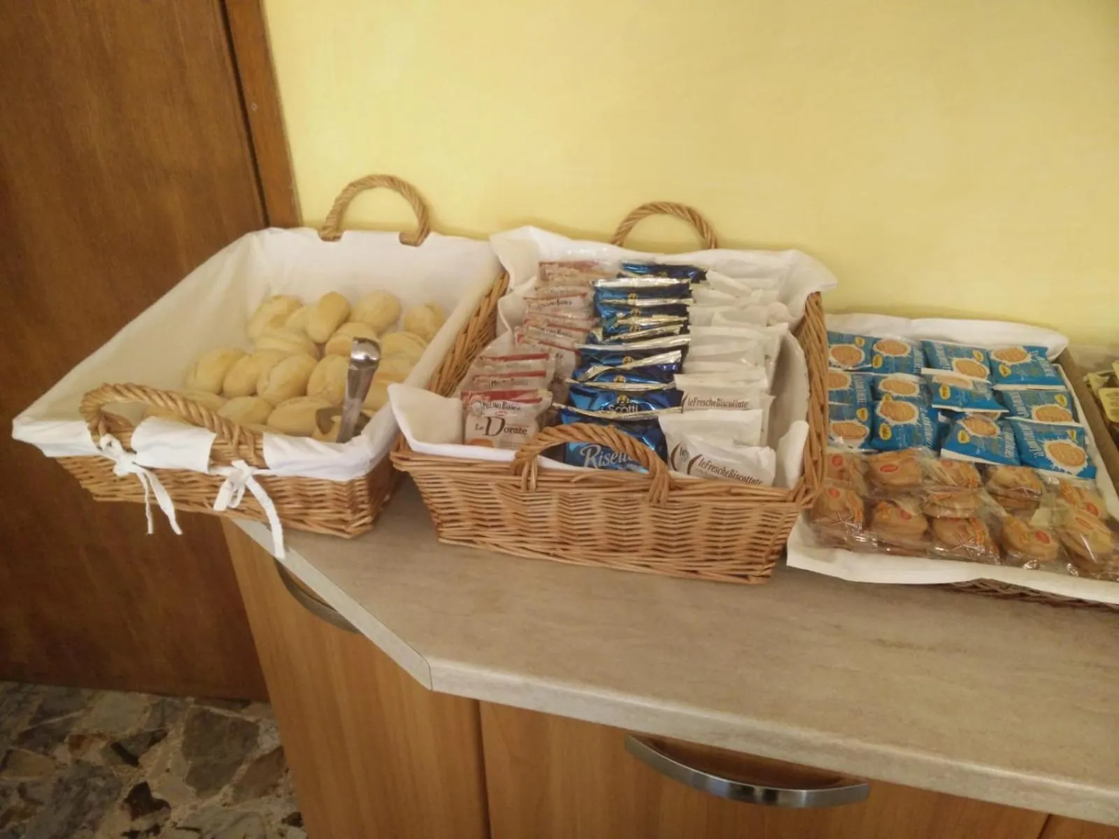 Food and drinks in Hotel Ronconi