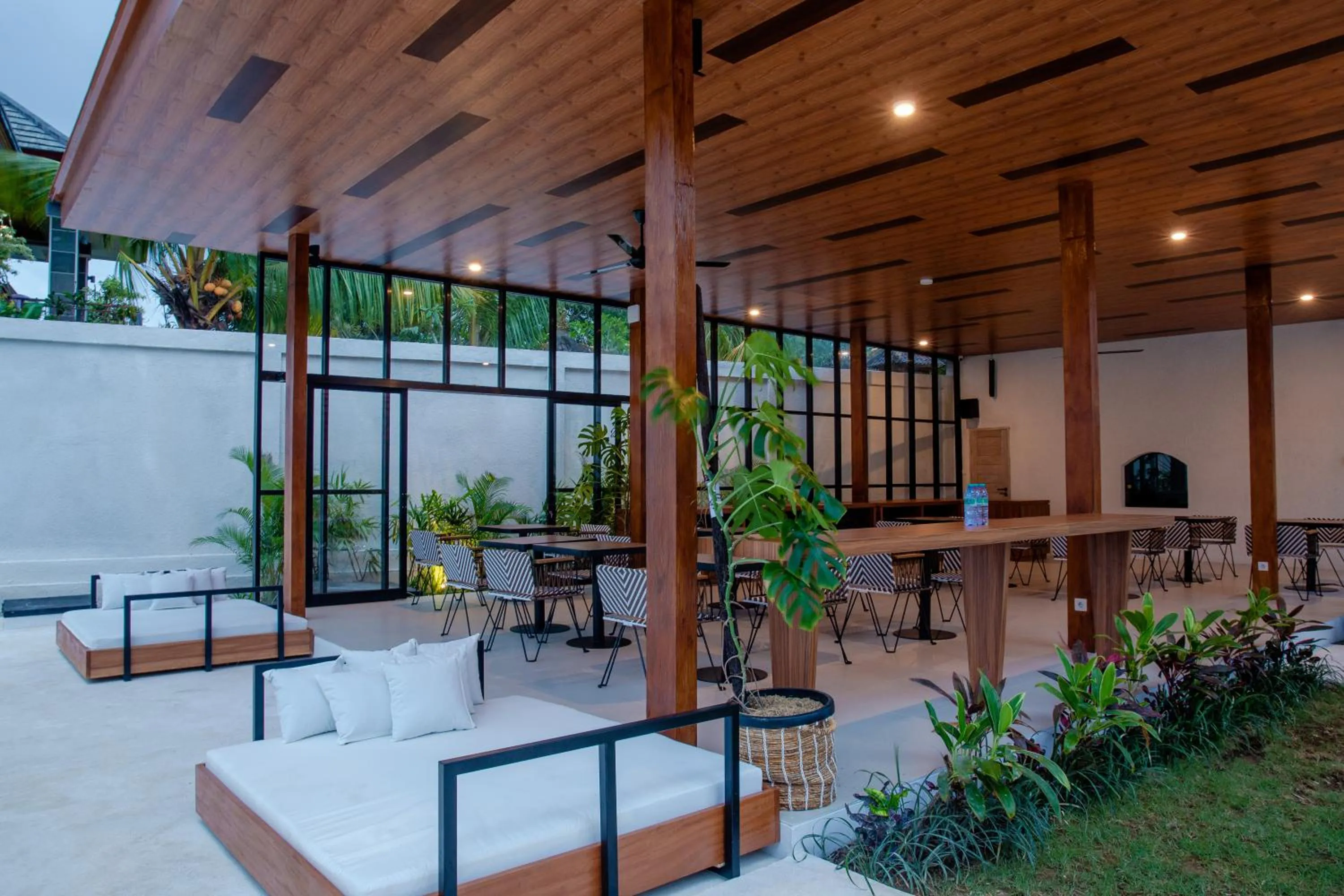 Restaurant/places to eat in Ratan Uluwatu Hotel and Villas