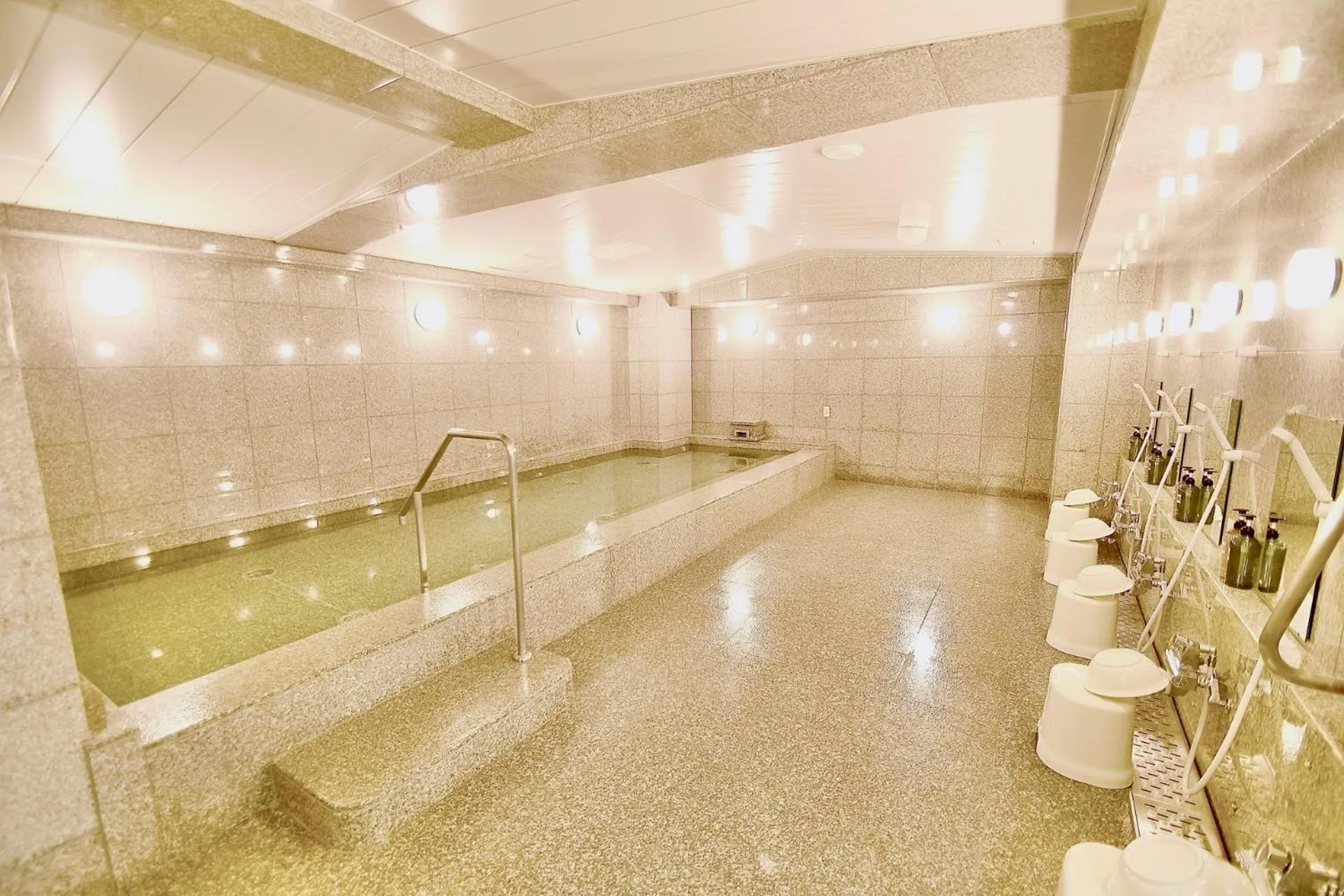 Public Bath in Kyoto Universal Hotel Karasuma