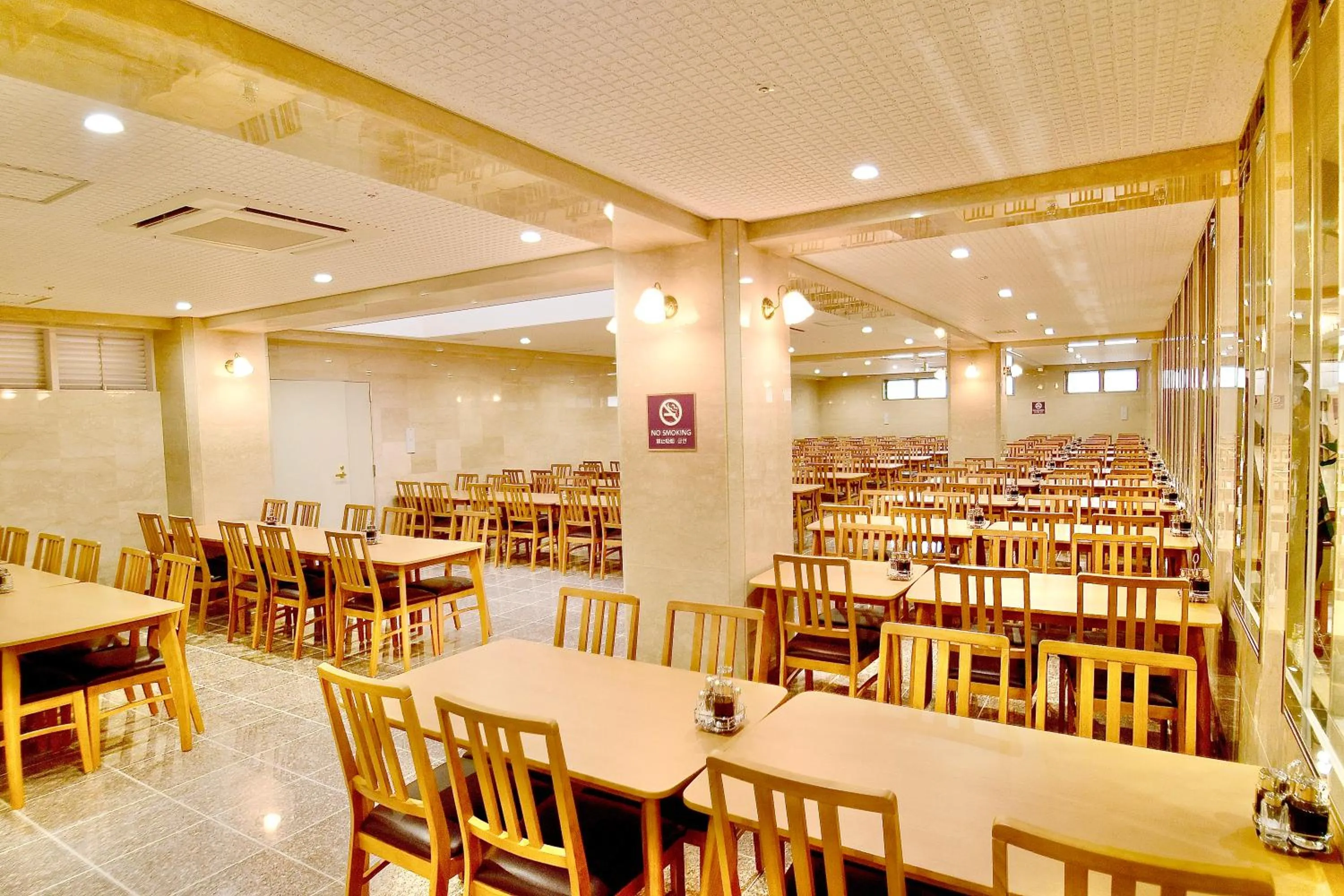 Restaurant/places to eat in Kyoto Universal Hotel Karasuma