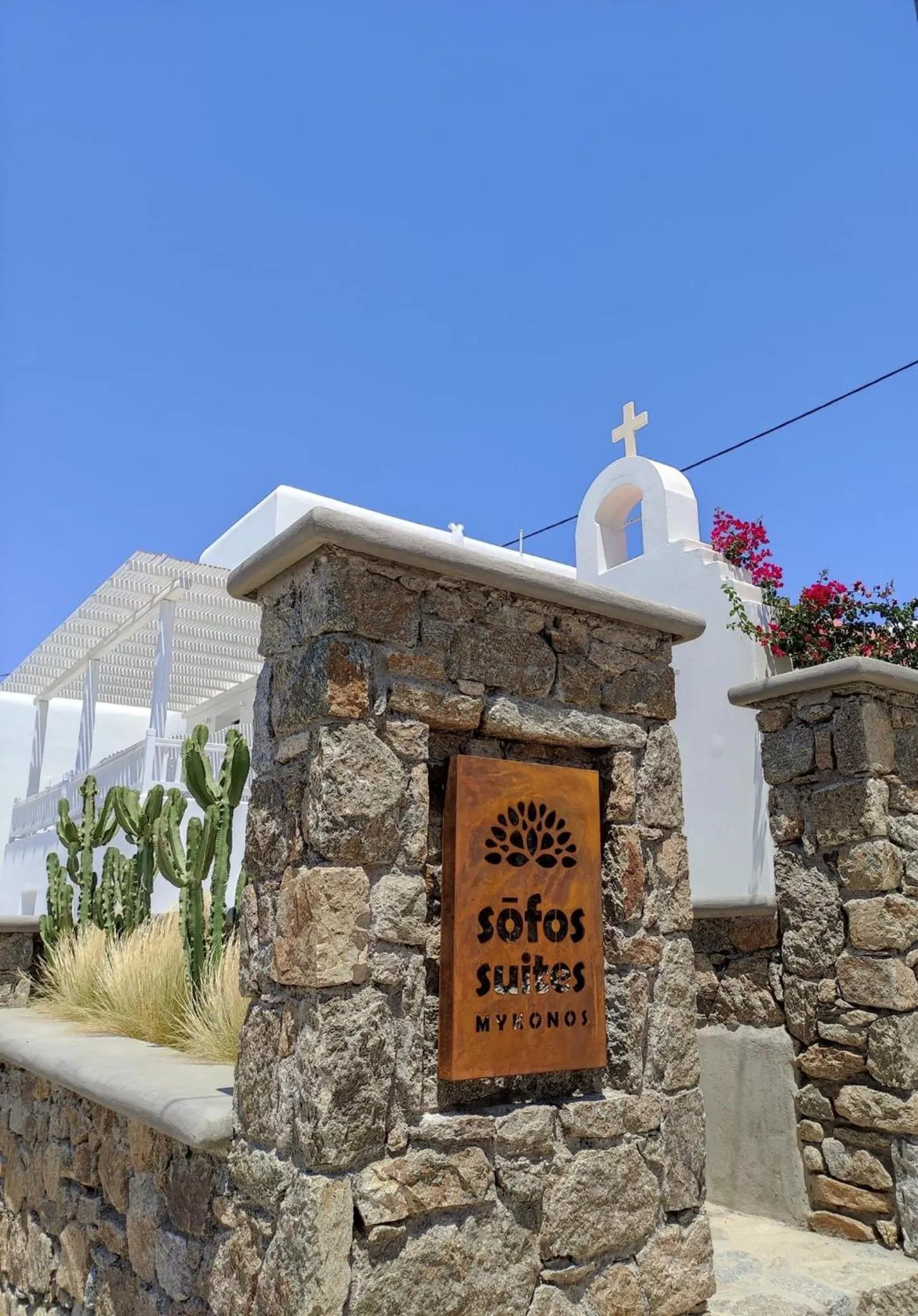 Facade/entrance in Sofos Suites Mykonos