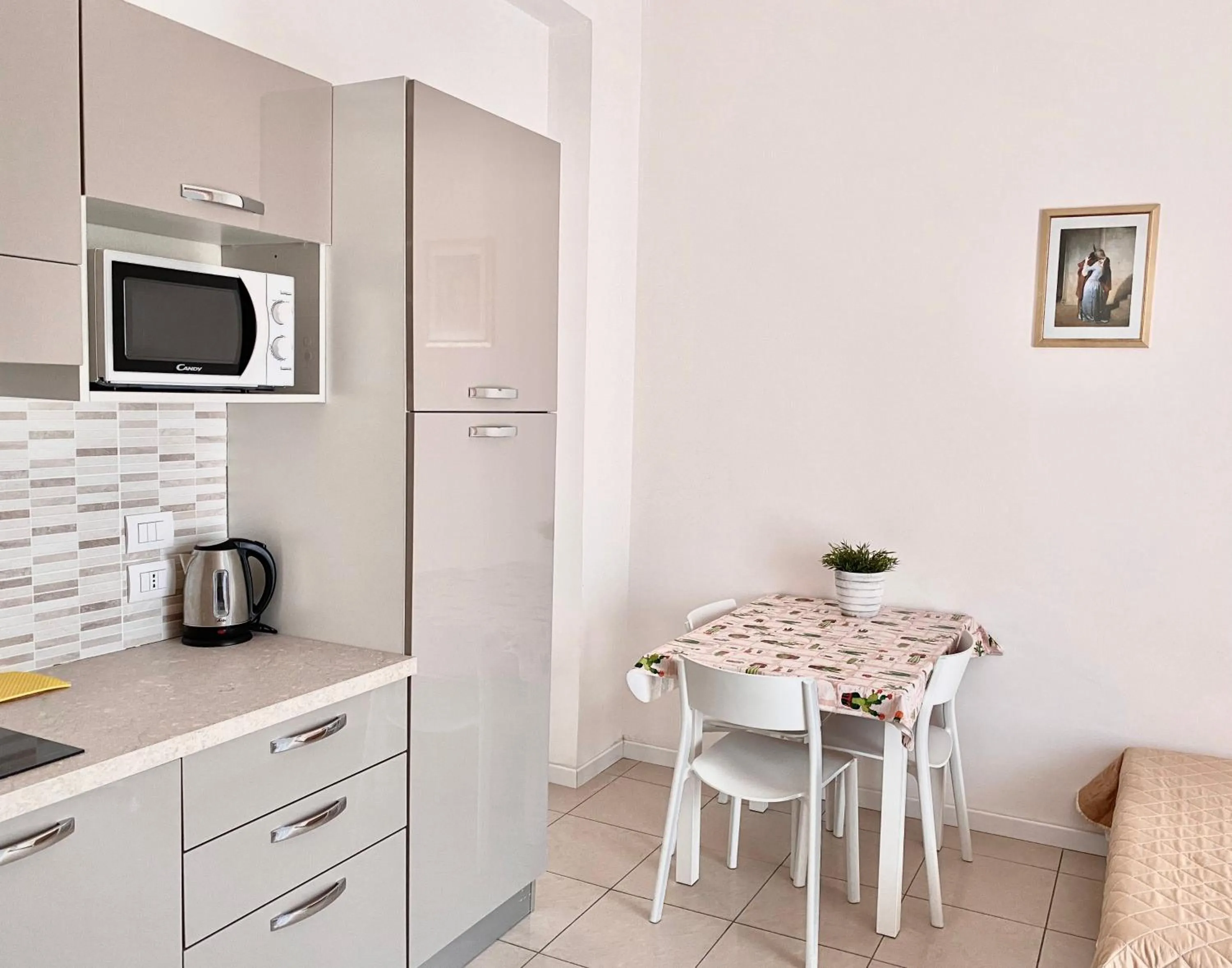 Coffee/tea facilities in Santa Barbara hotel & apartments