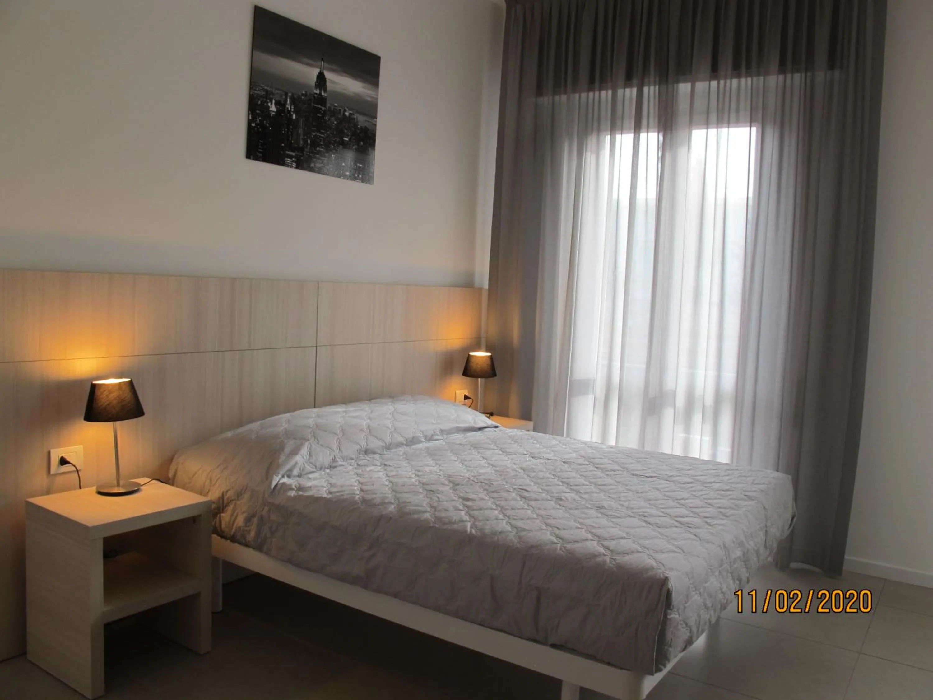 Bed in Santa Barbara hotel & apartments