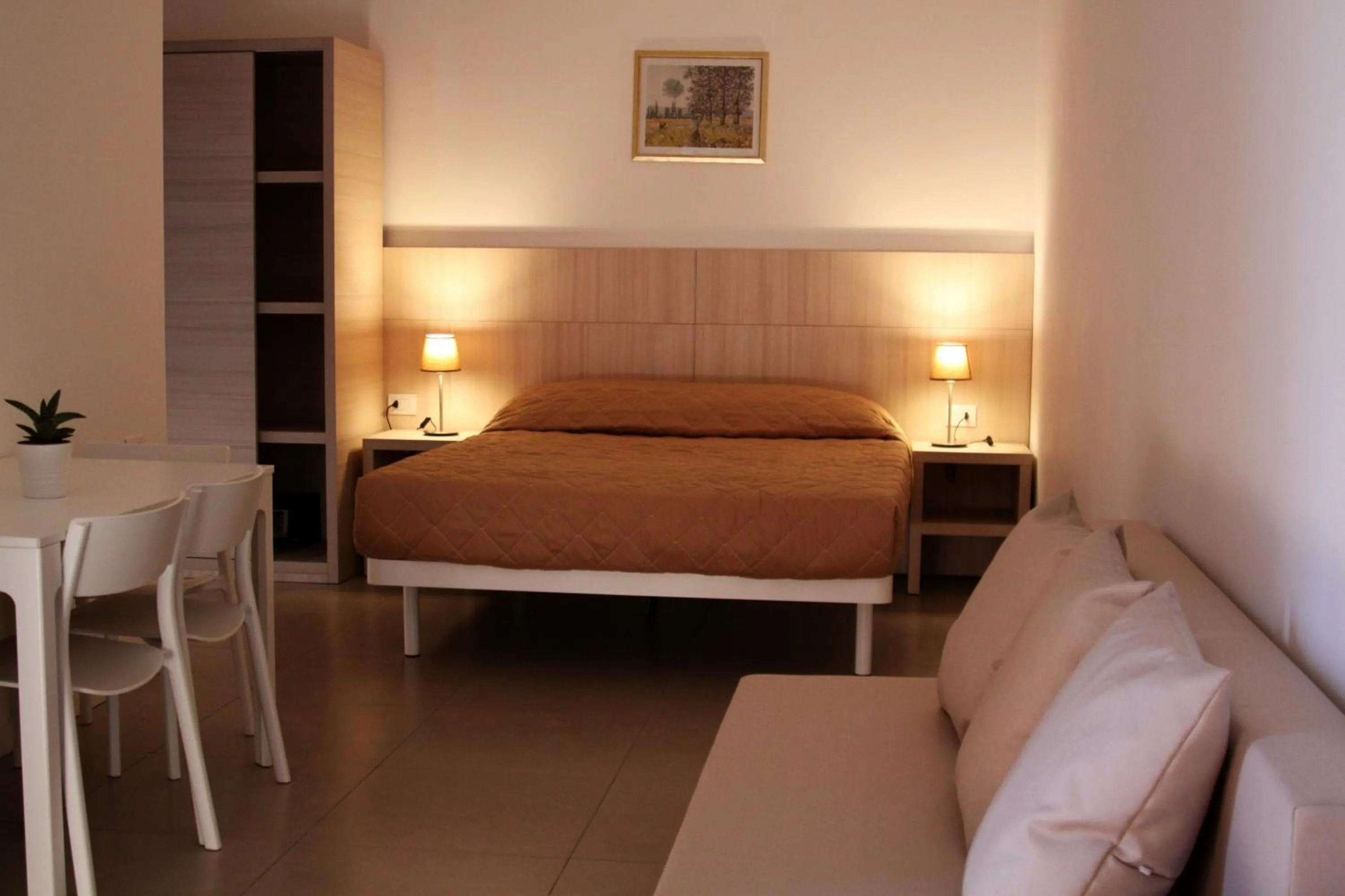 Photo of the whole room, Bed in Santa Barbara hotel & apartments