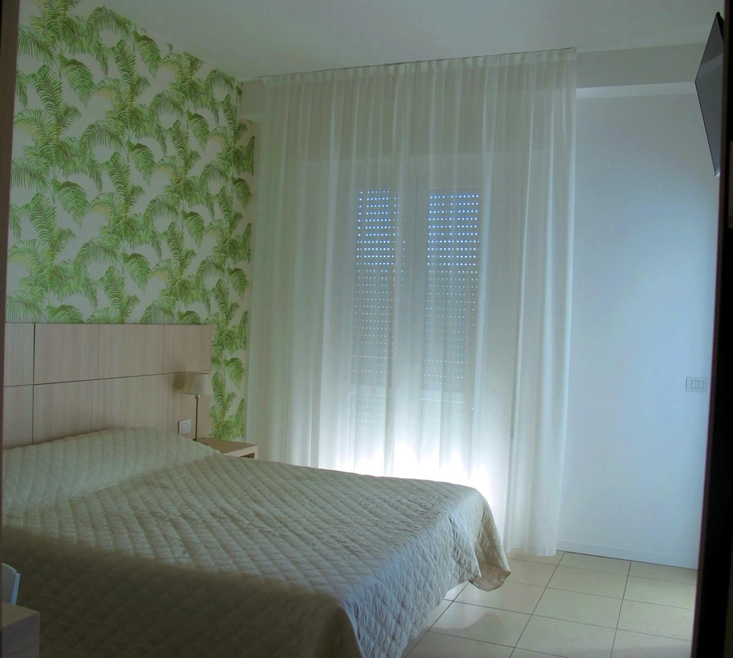 Photo of the whole room, Bed in Santa Barbara hotel & apartments