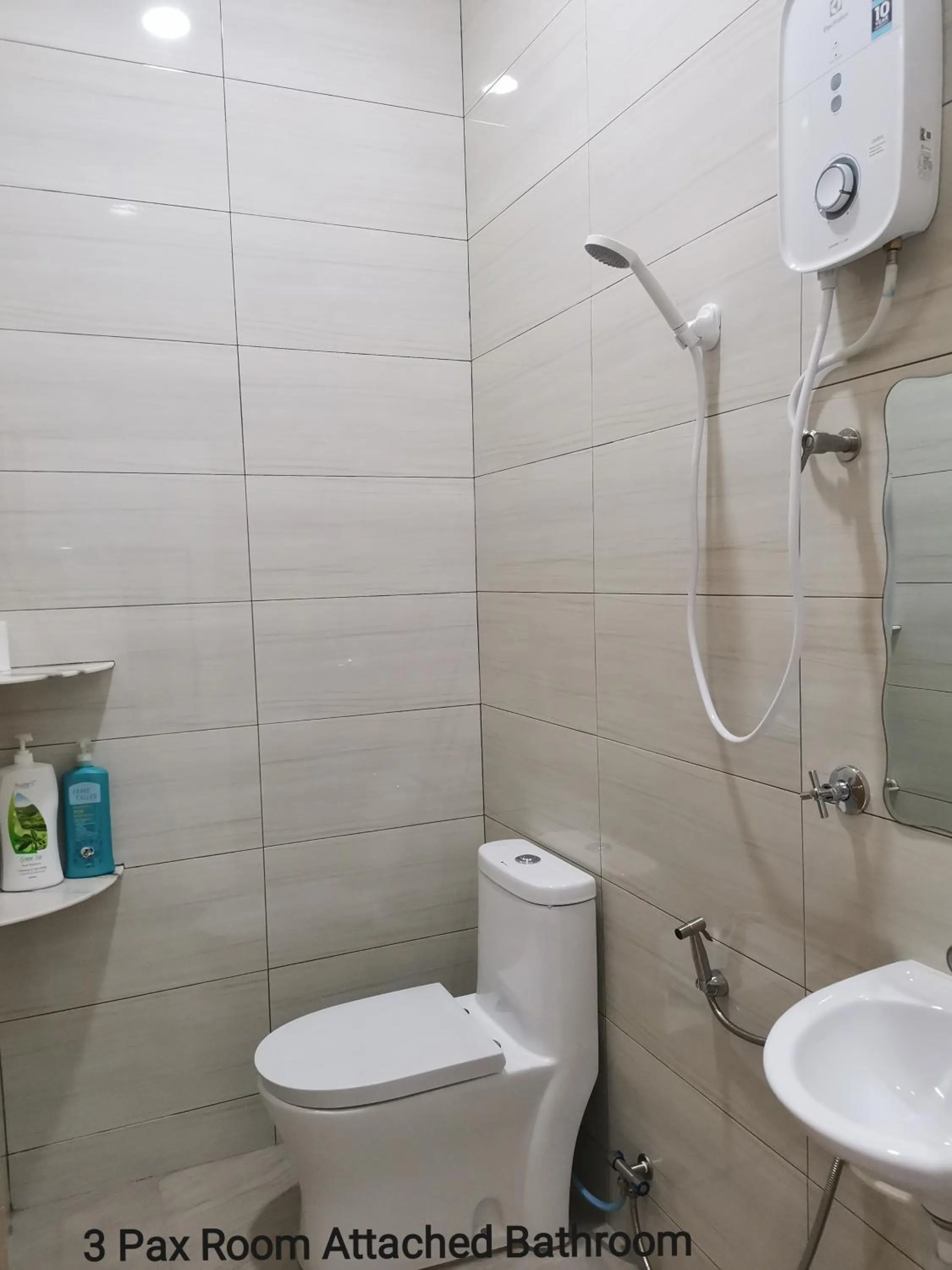 Toilet in Mersing Maple Villa