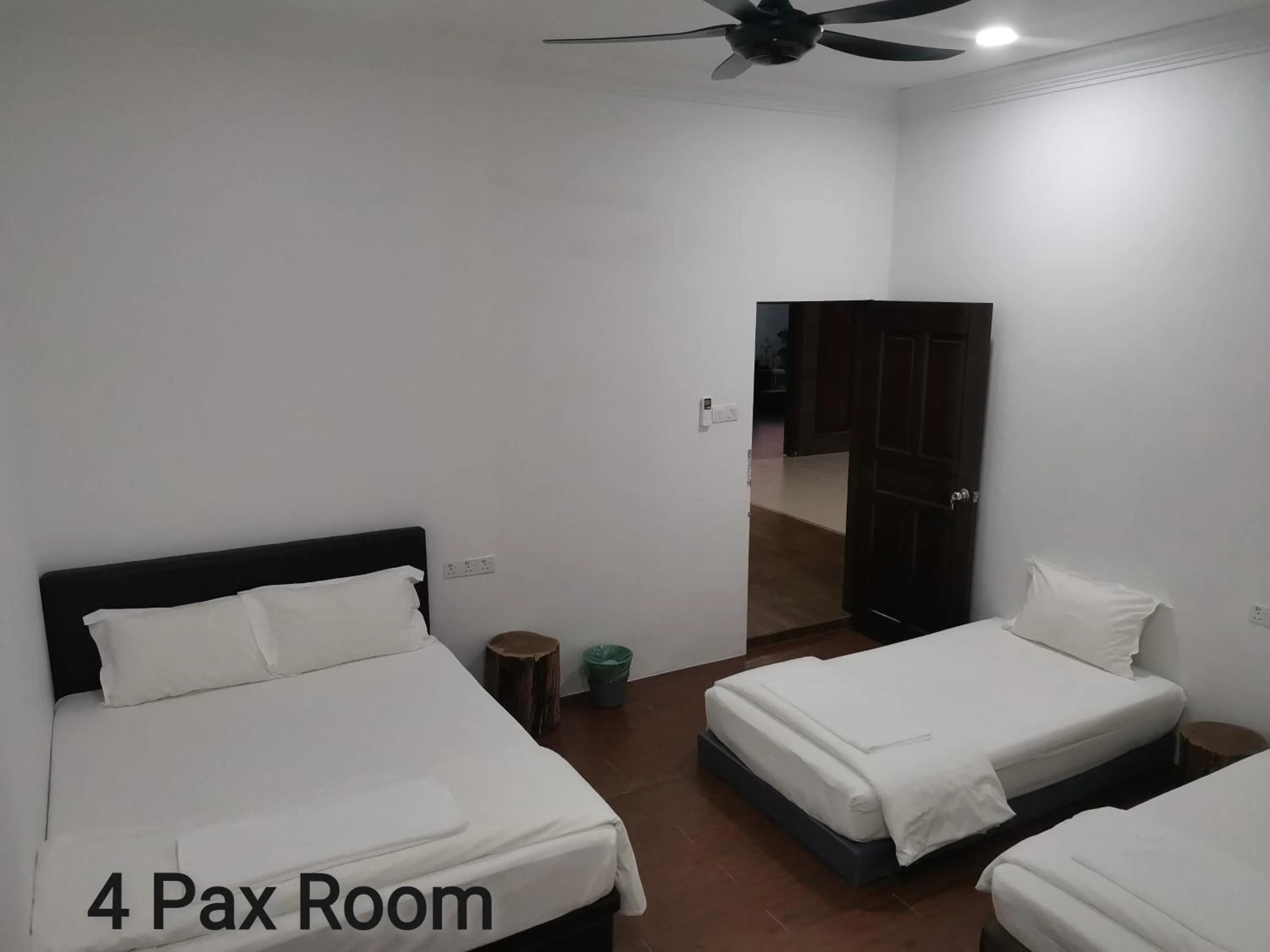 Bedroom, Bed in Mersing Maple Villa