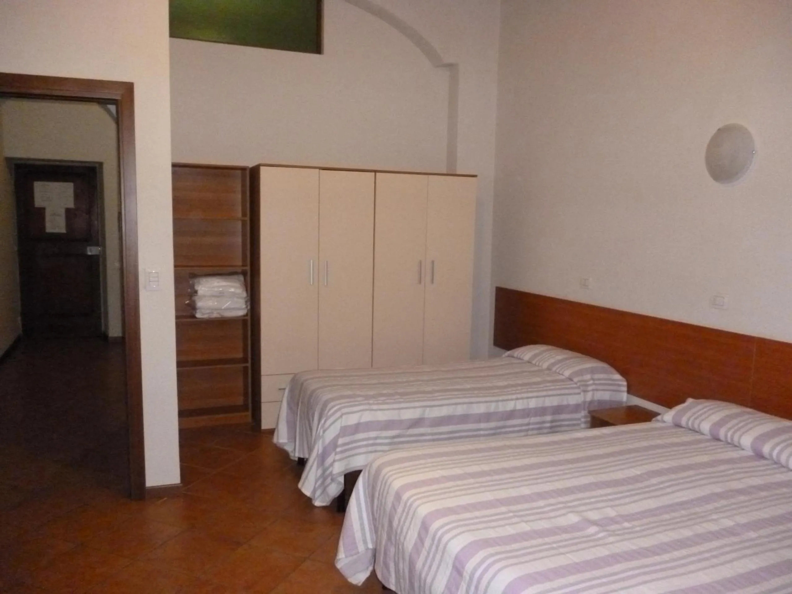 Triple Room with Private External Bathroom in 27 Aprile