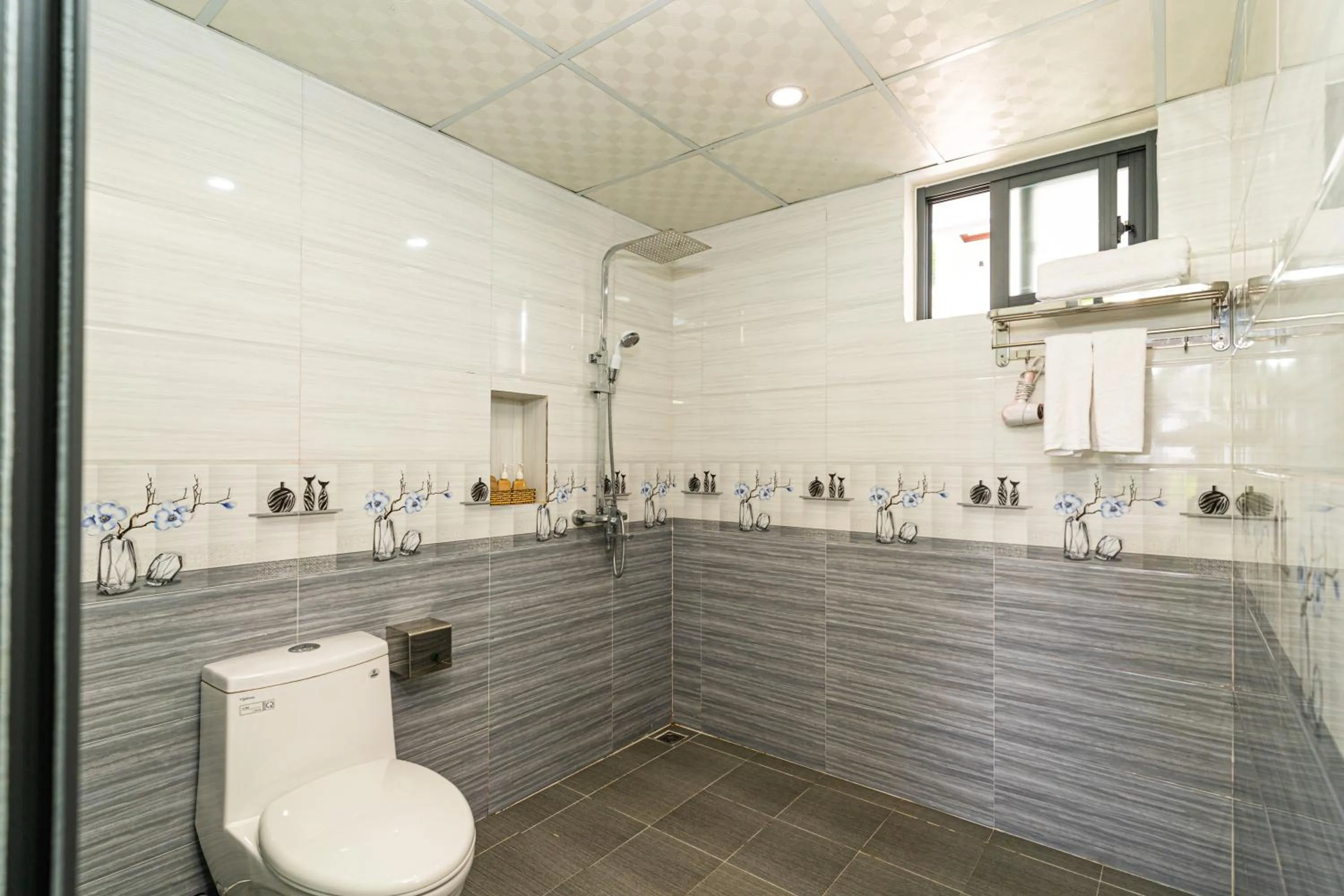 Shower in Haemer Villa Hoi An