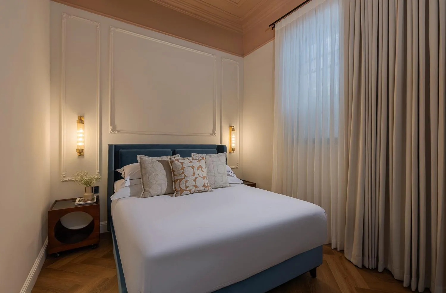 Bedroom, Bed in Villa Albi - Machne Yehuda Hotel