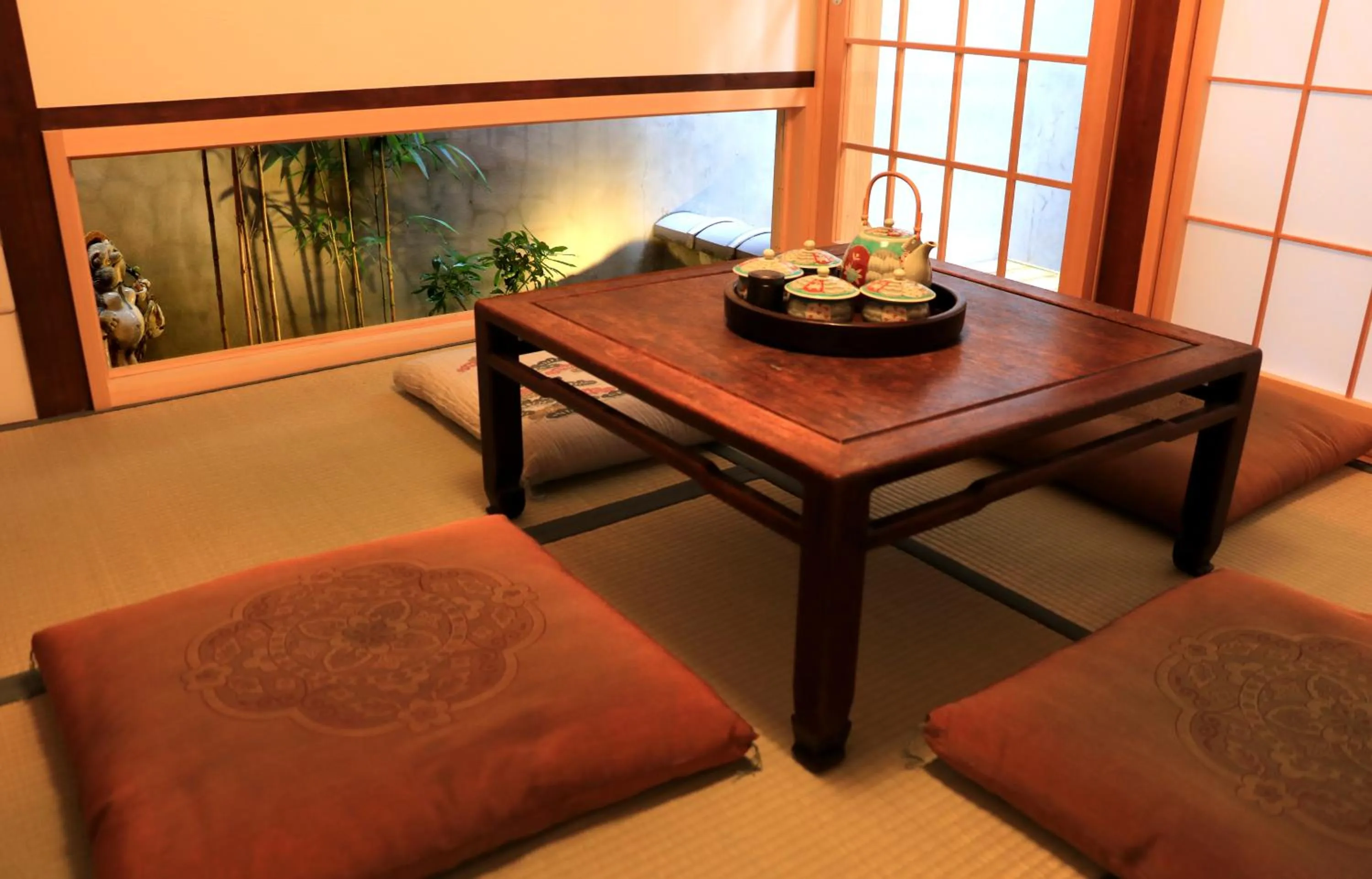 Hotel Traveling Bridge Nijojo