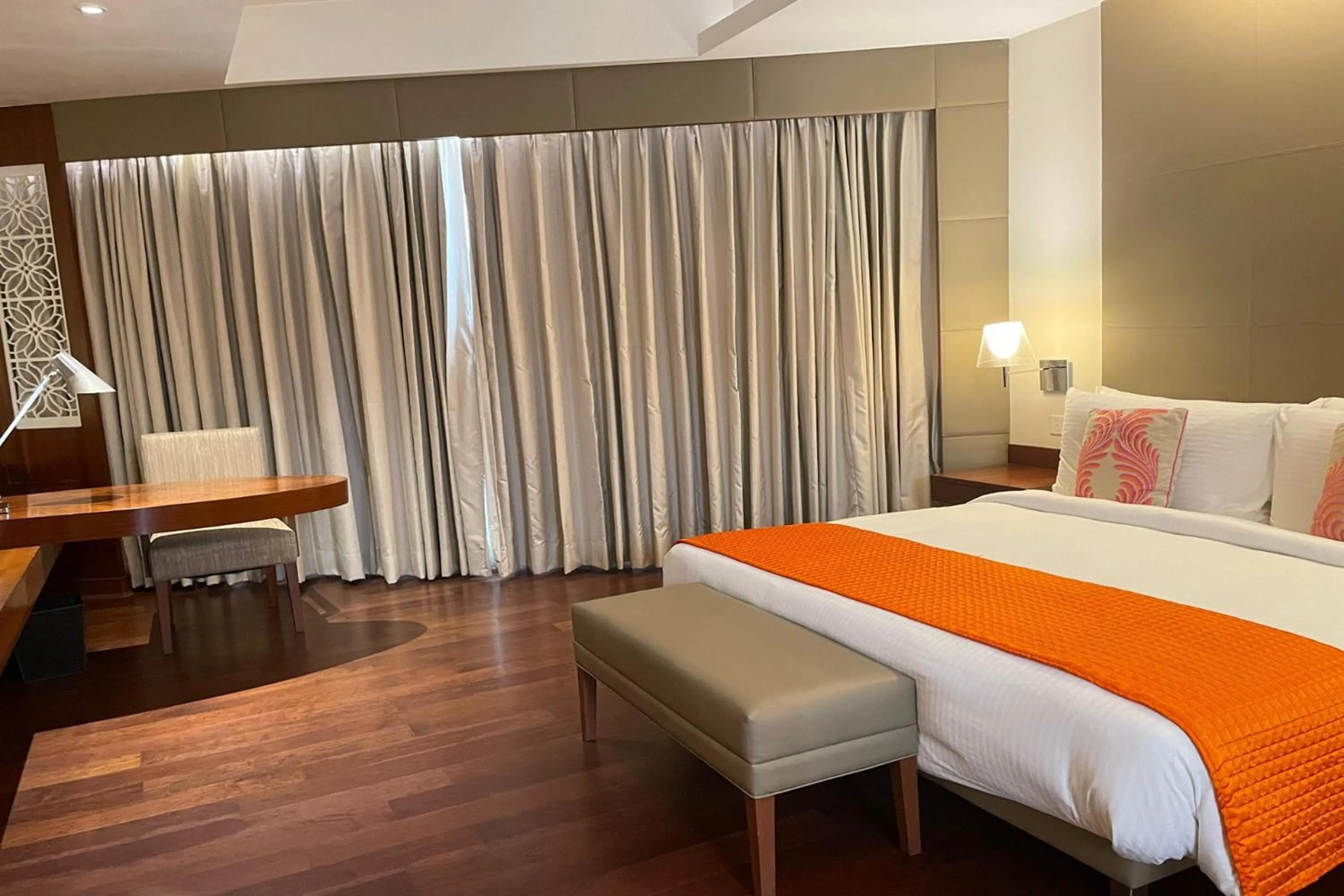 Bed in The Anya Hotel-Golf Course Road