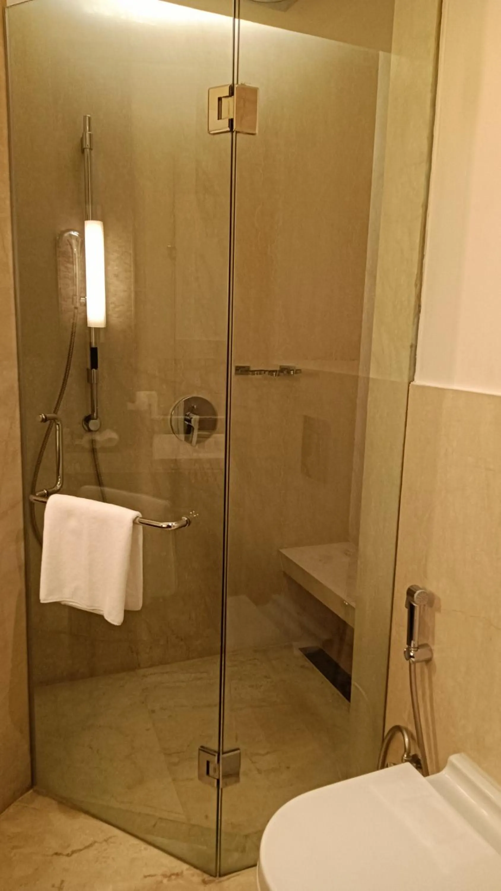 Shower in The Anya Hotel-Golf Course Road