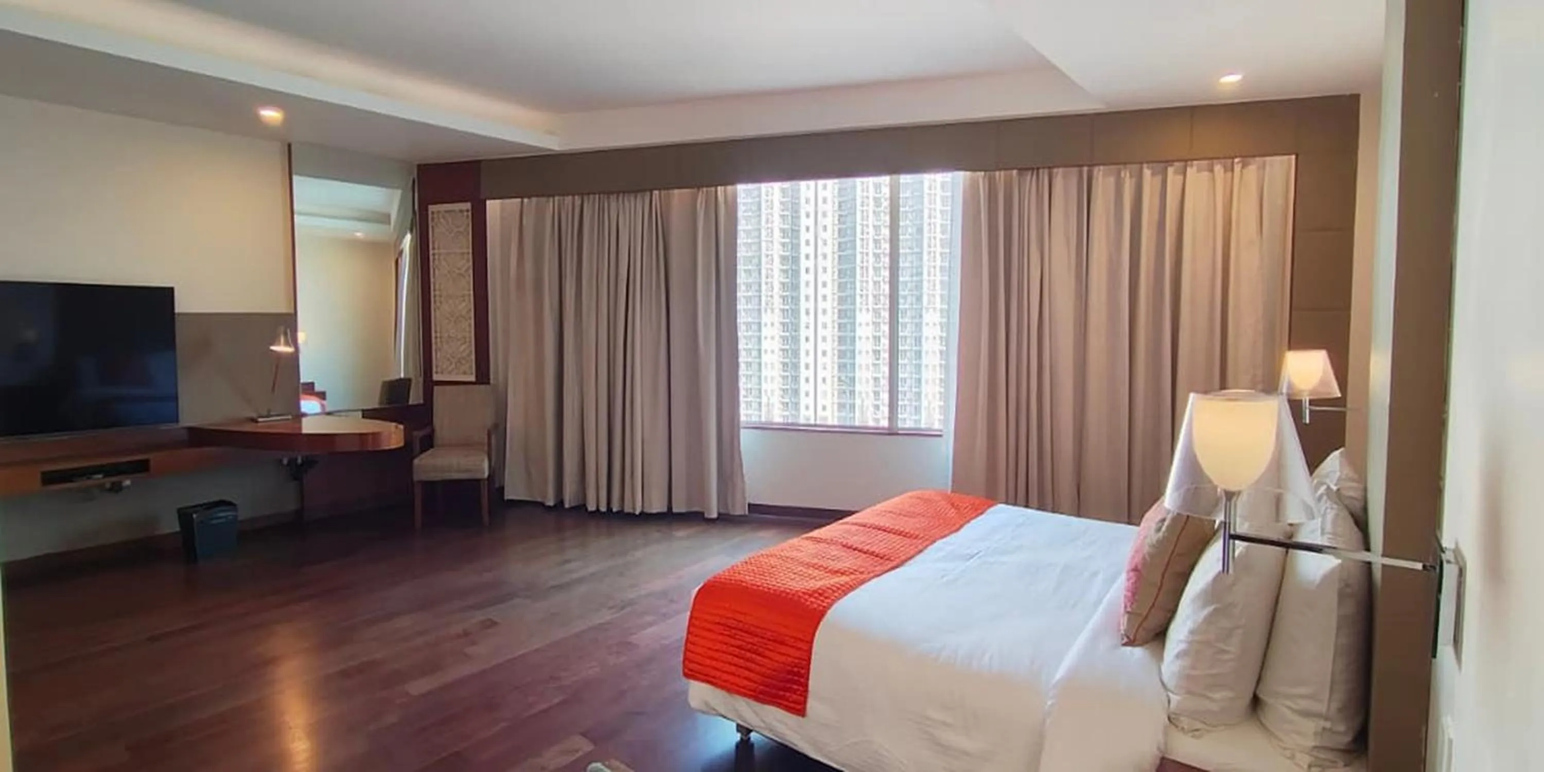 Bed in The Anya Hotel-Golf Course Road