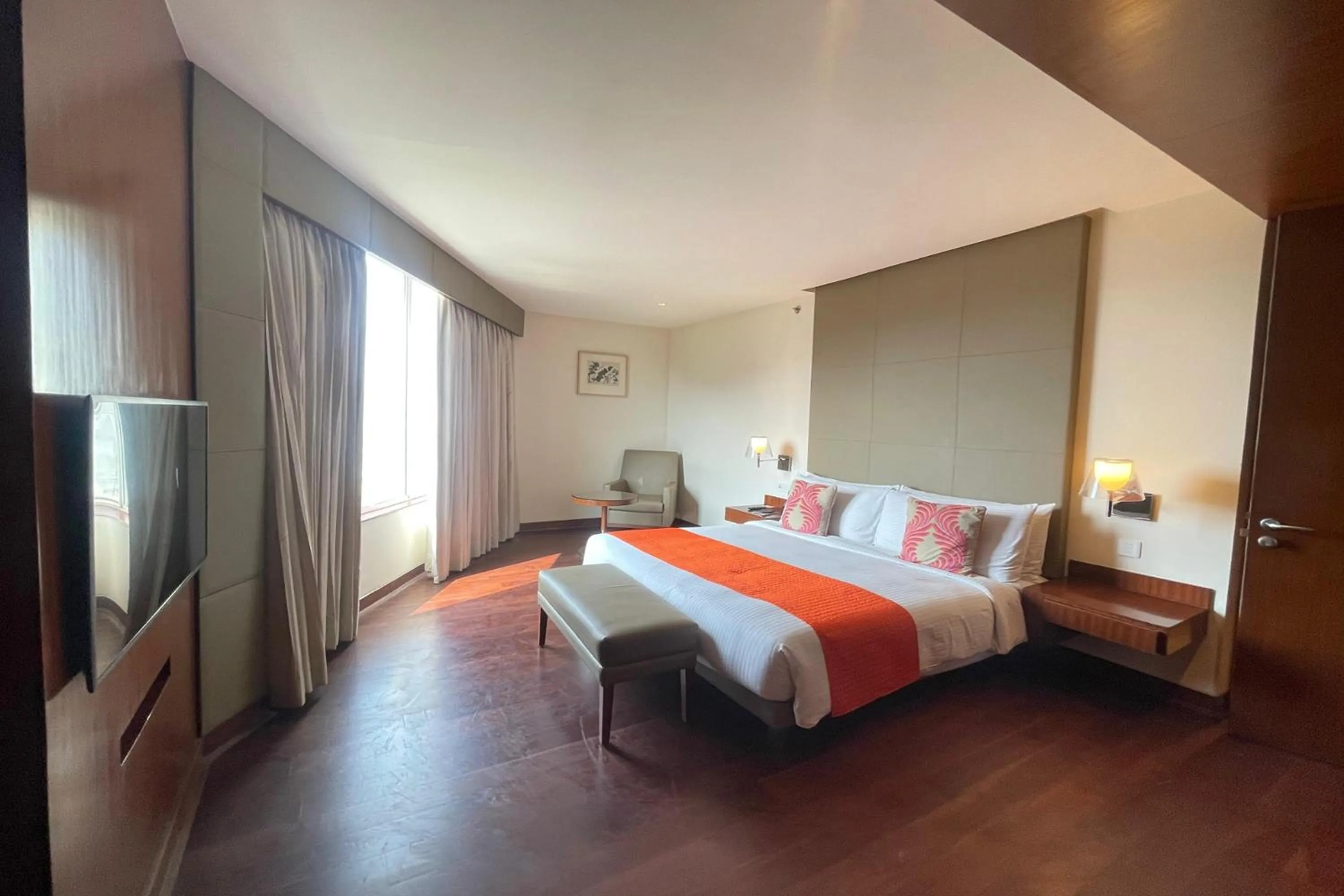 Bed in The Anya Hotel-Golf Course Road