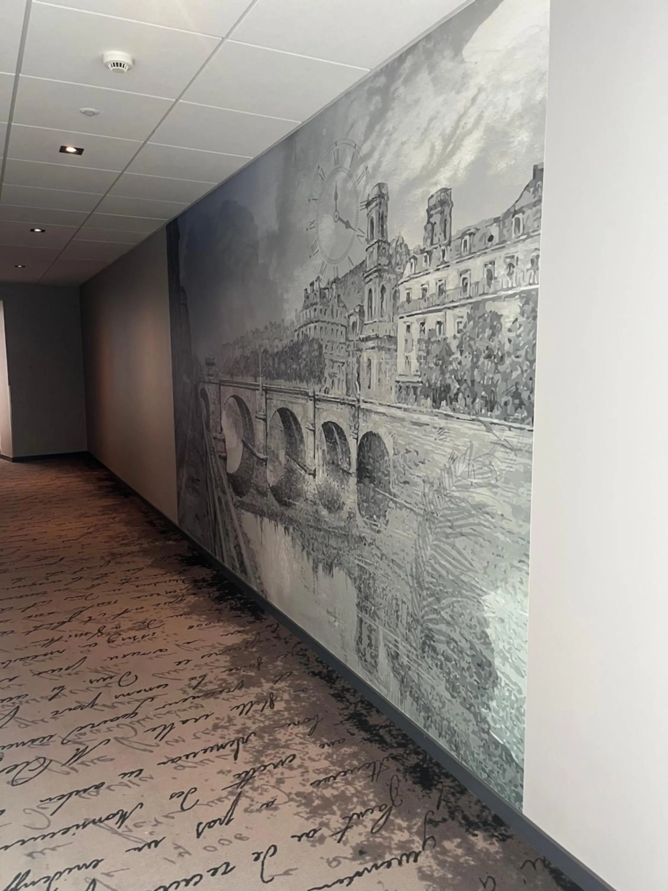 Area and facilities in Logis Hôtel Victor Hugo & Spa