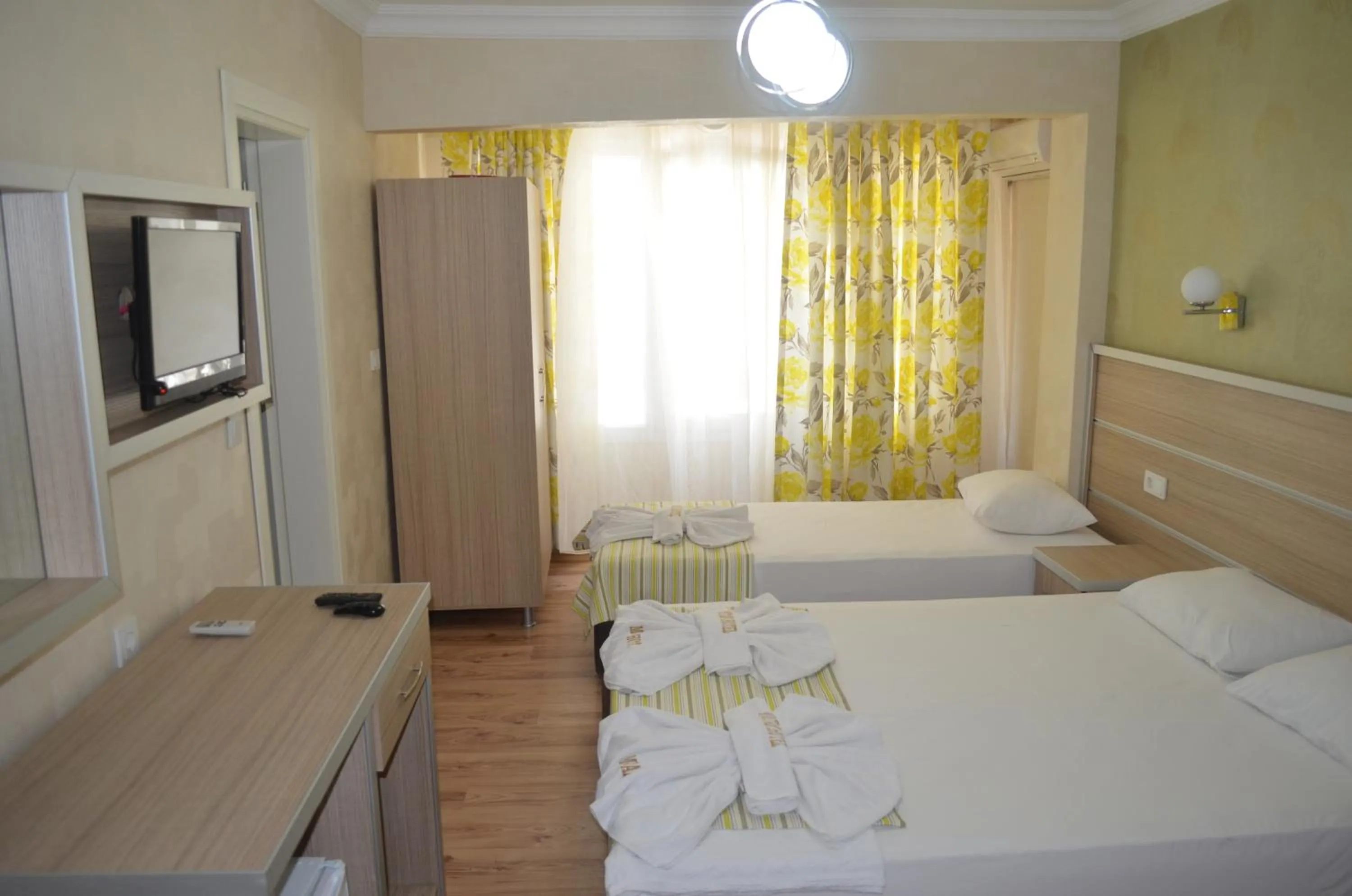 Photo of the whole room in Mostar Hotel