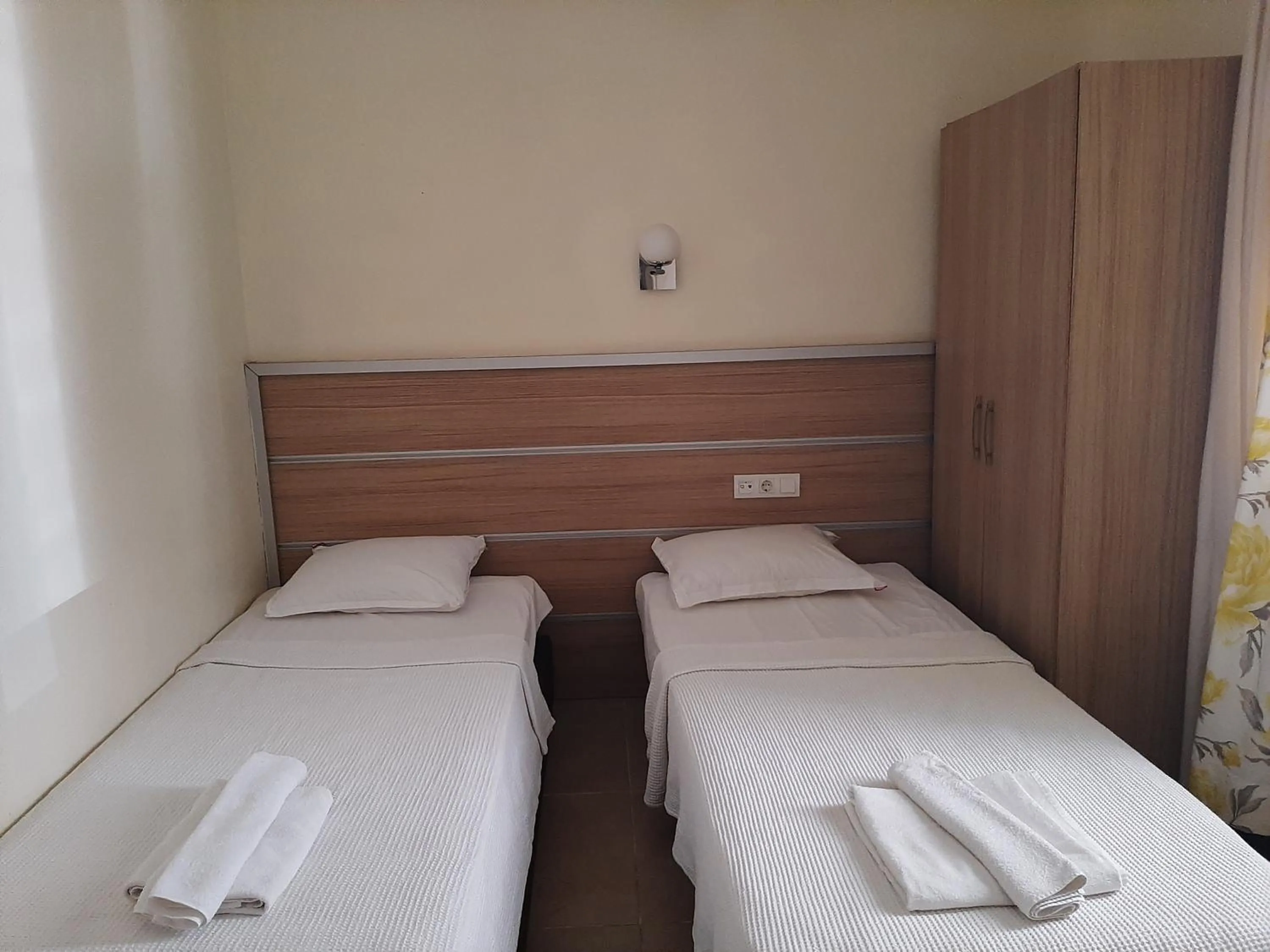 Photo of the whole room in Mostar Hotel