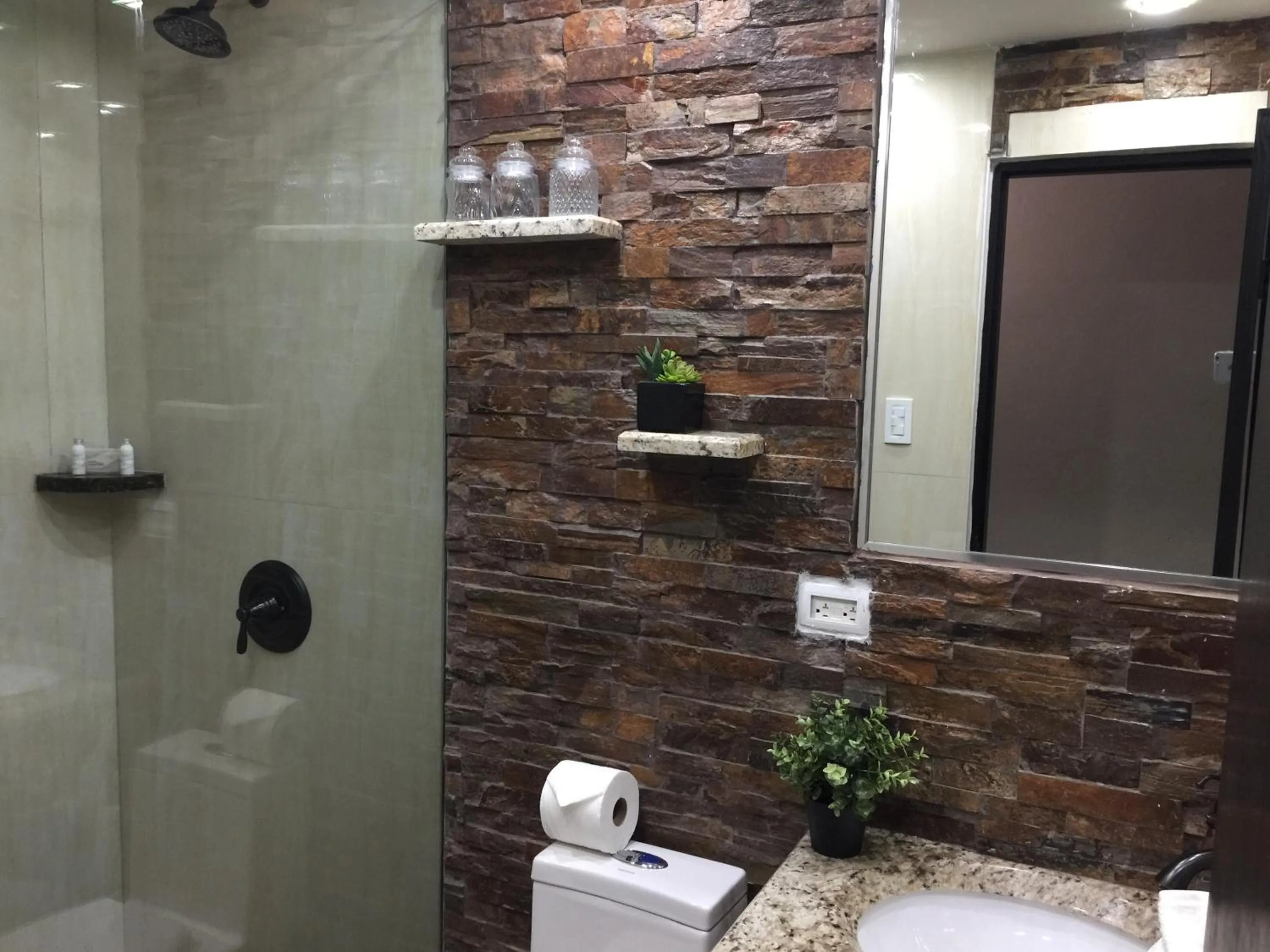 SEGOVIA STUDIO UNITS