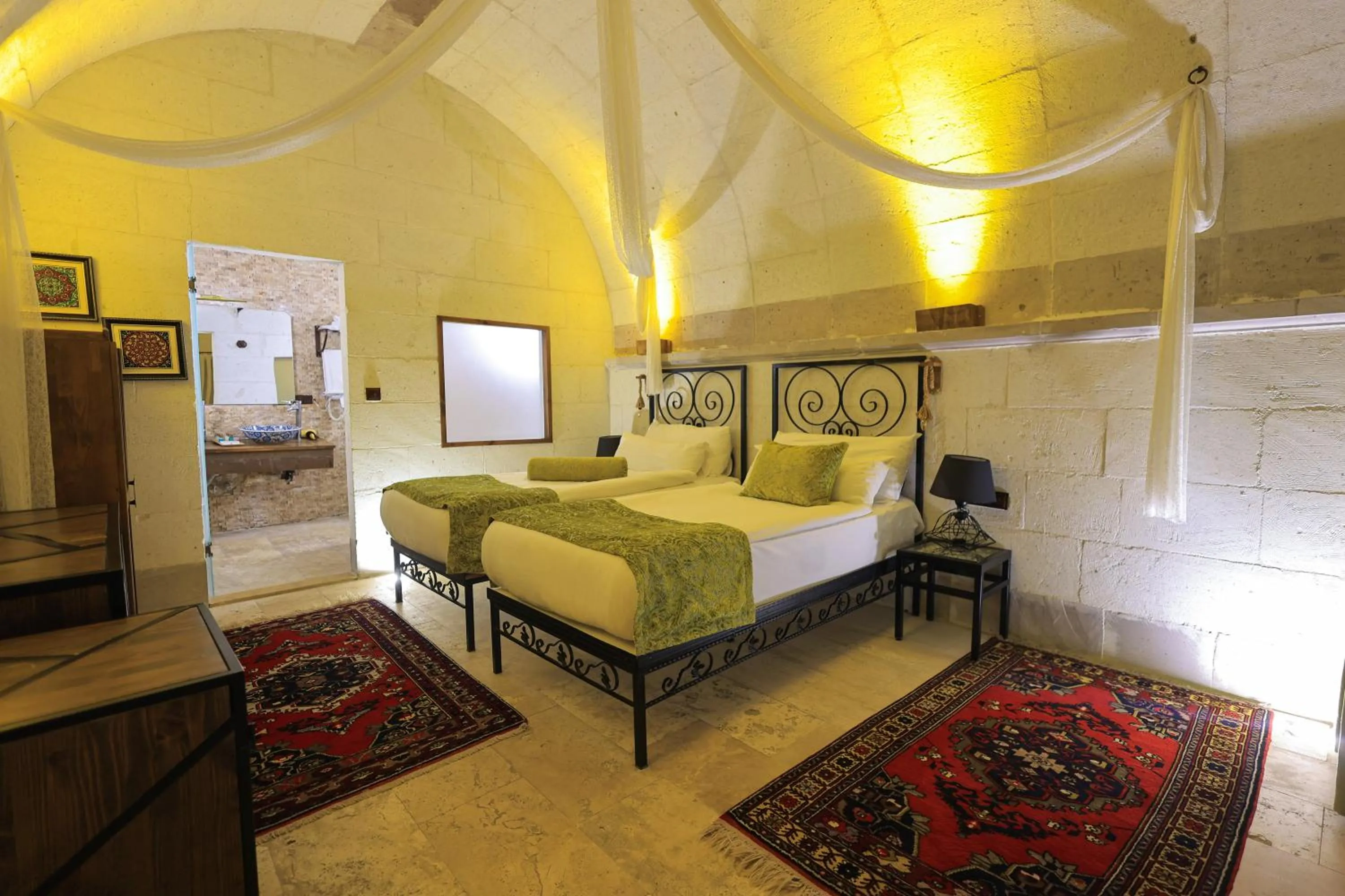 Photo of the whole room, Bed in Ortahisar Cave Hotel