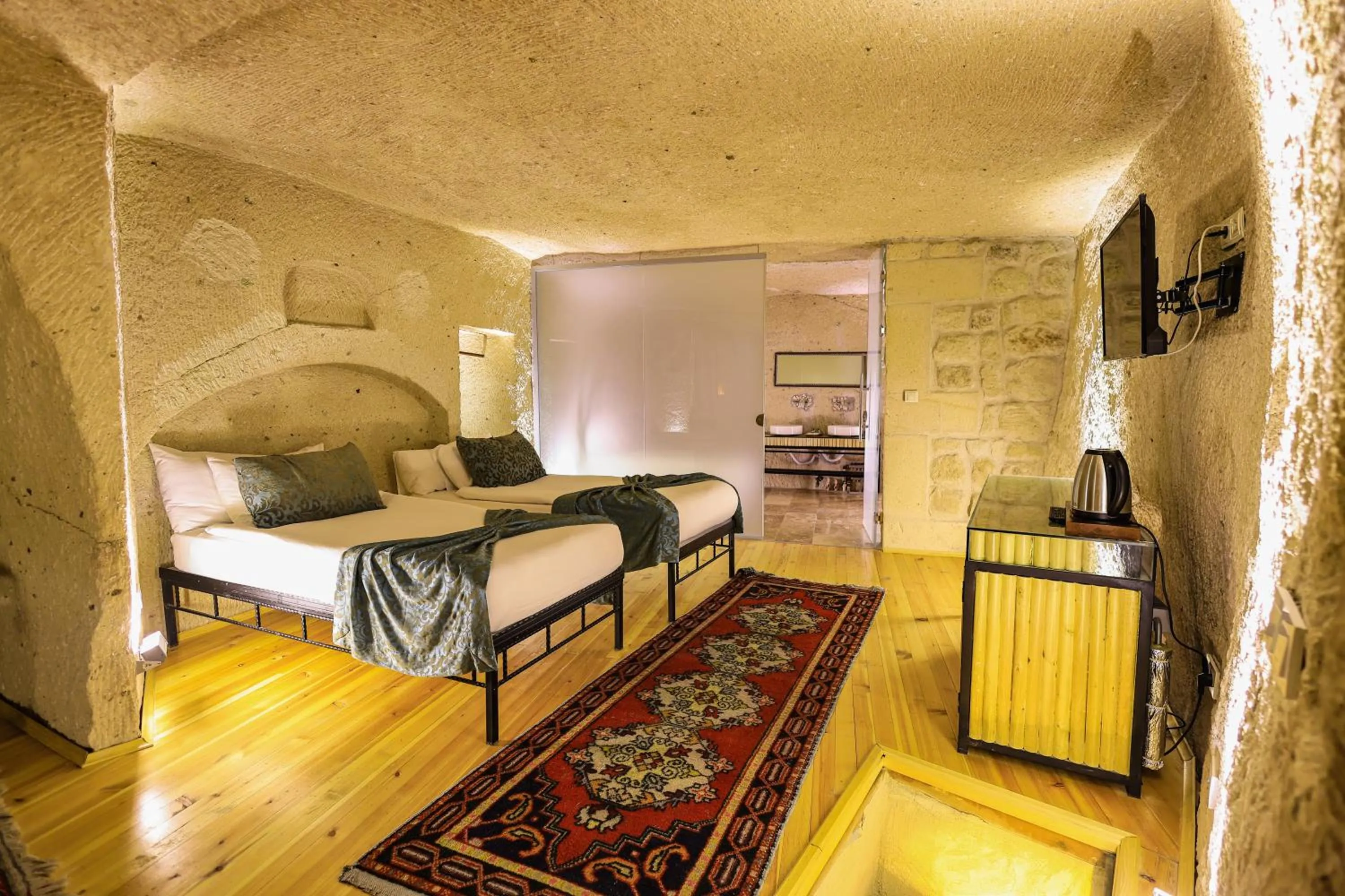 Photo of the whole room, Bed in Ortahisar Cave Hotel