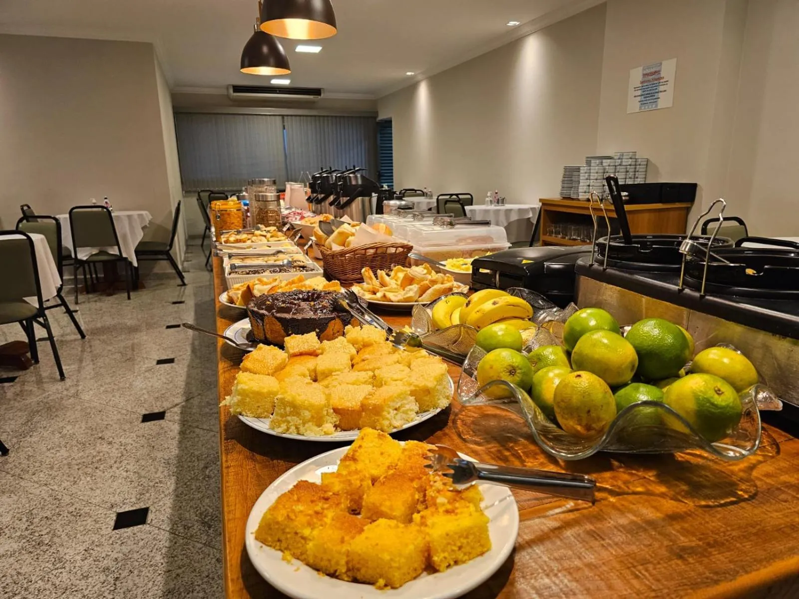 Buffet breakfast in Hotel Aquarius do Vale