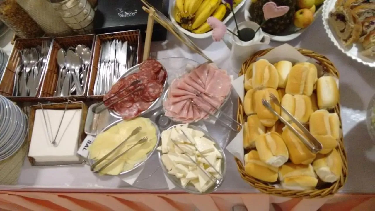 Breakfast in Hotel Aquarius do Vale