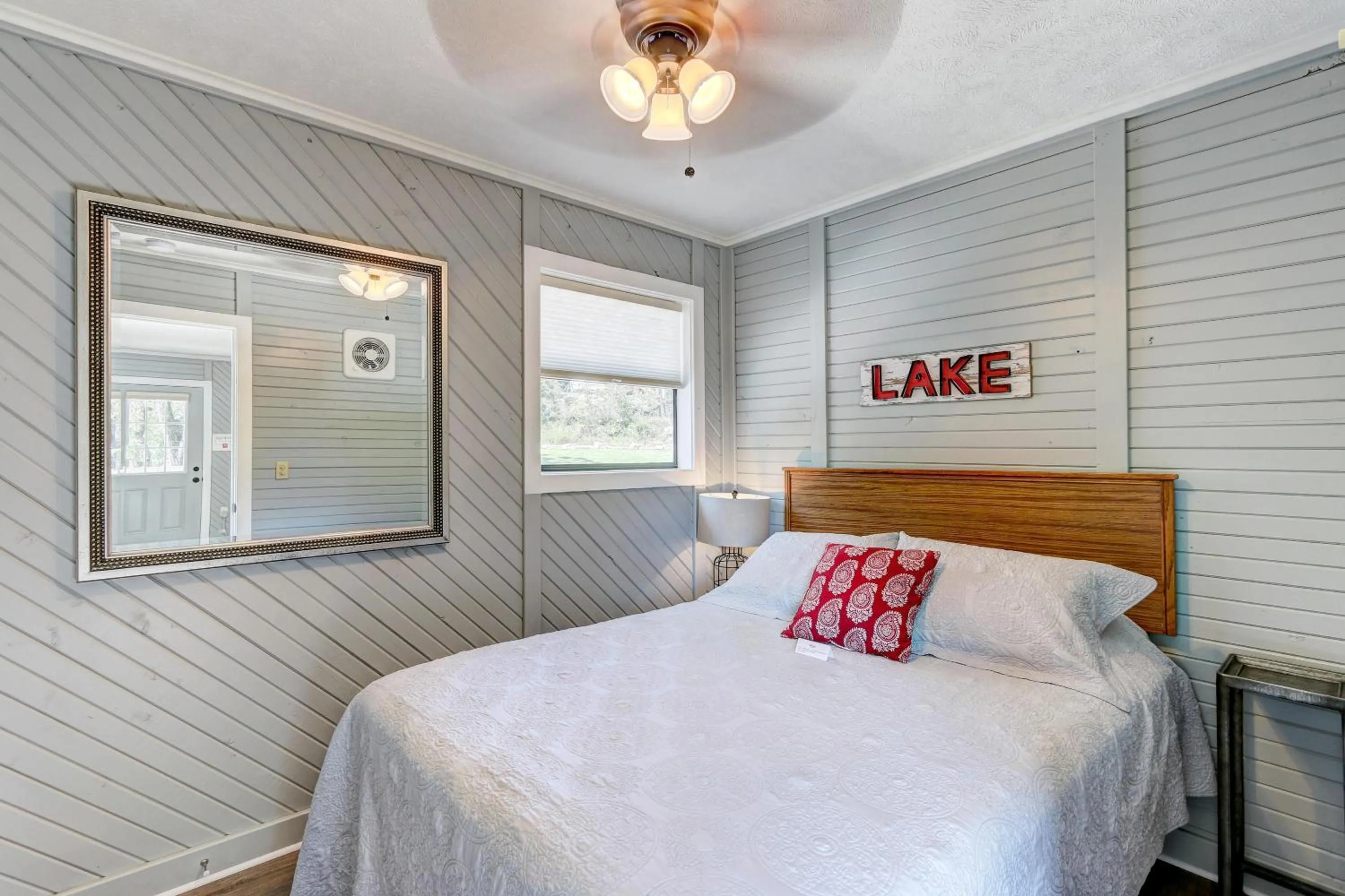 Bed in Cottages at Fair Haven Cove