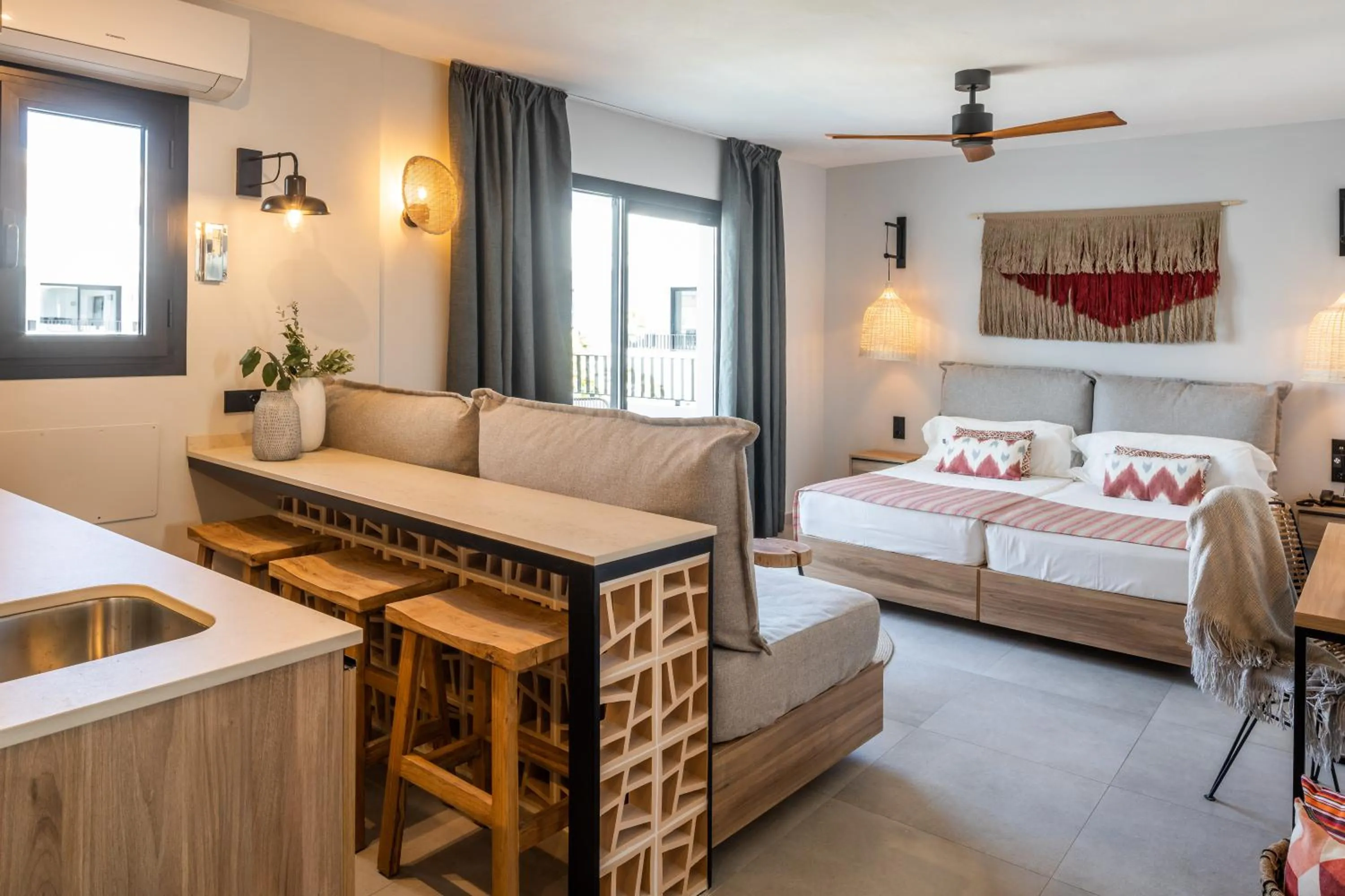 Photo of the whole room in Aparthotel Casita Blanca - Adults Only