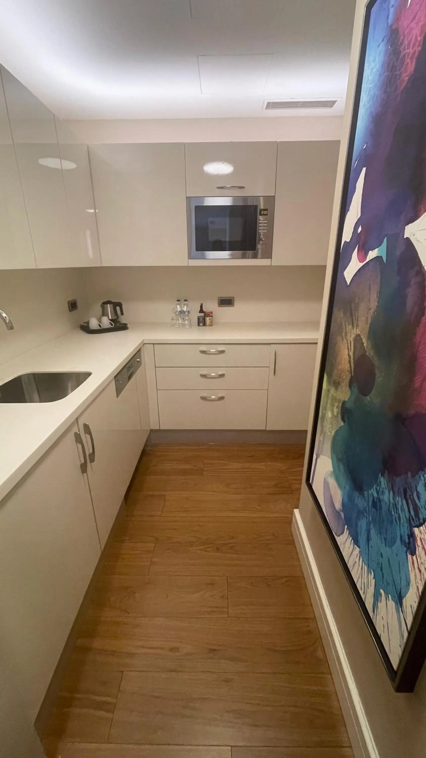 Kitchen or kitchenette in Wyndham Grand Istanbul Europe