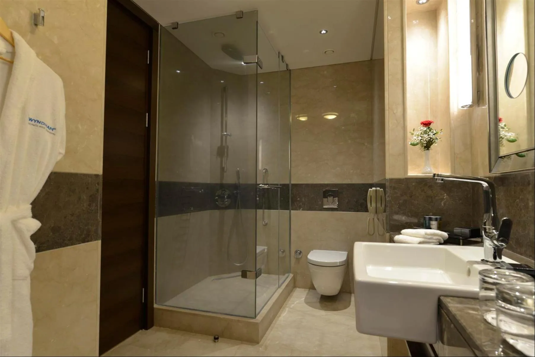 Shower in Wyndham Grand Istanbul Europe