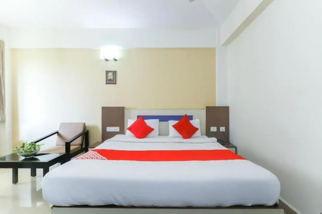 Bedroom, Bed in Hotel City Garden