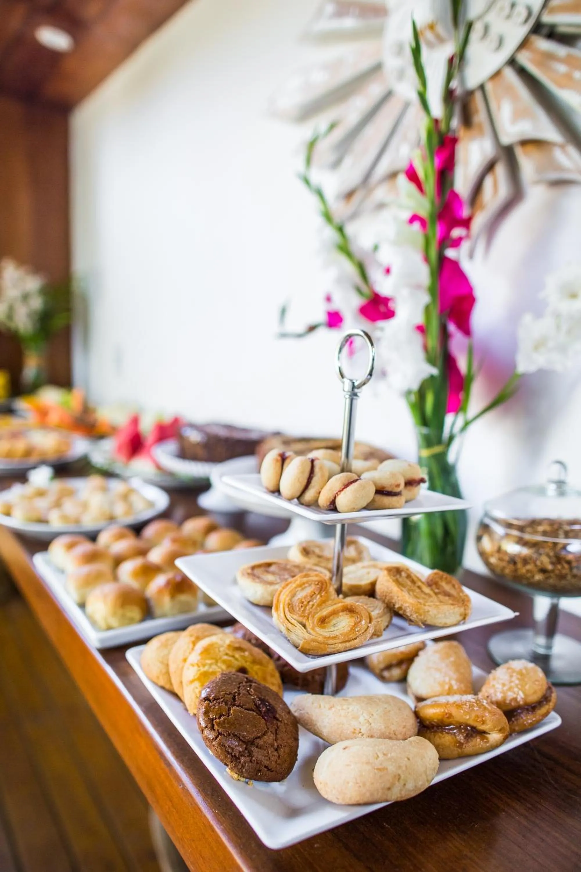 Buffet breakfast in Pousada Jequitibá