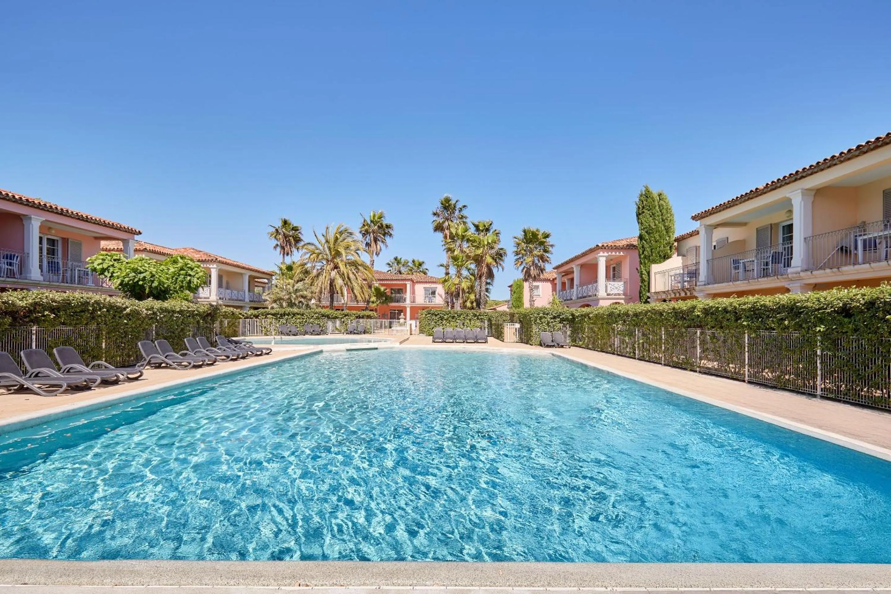 Swimming pool in Résidence Odalys La Palmeraie