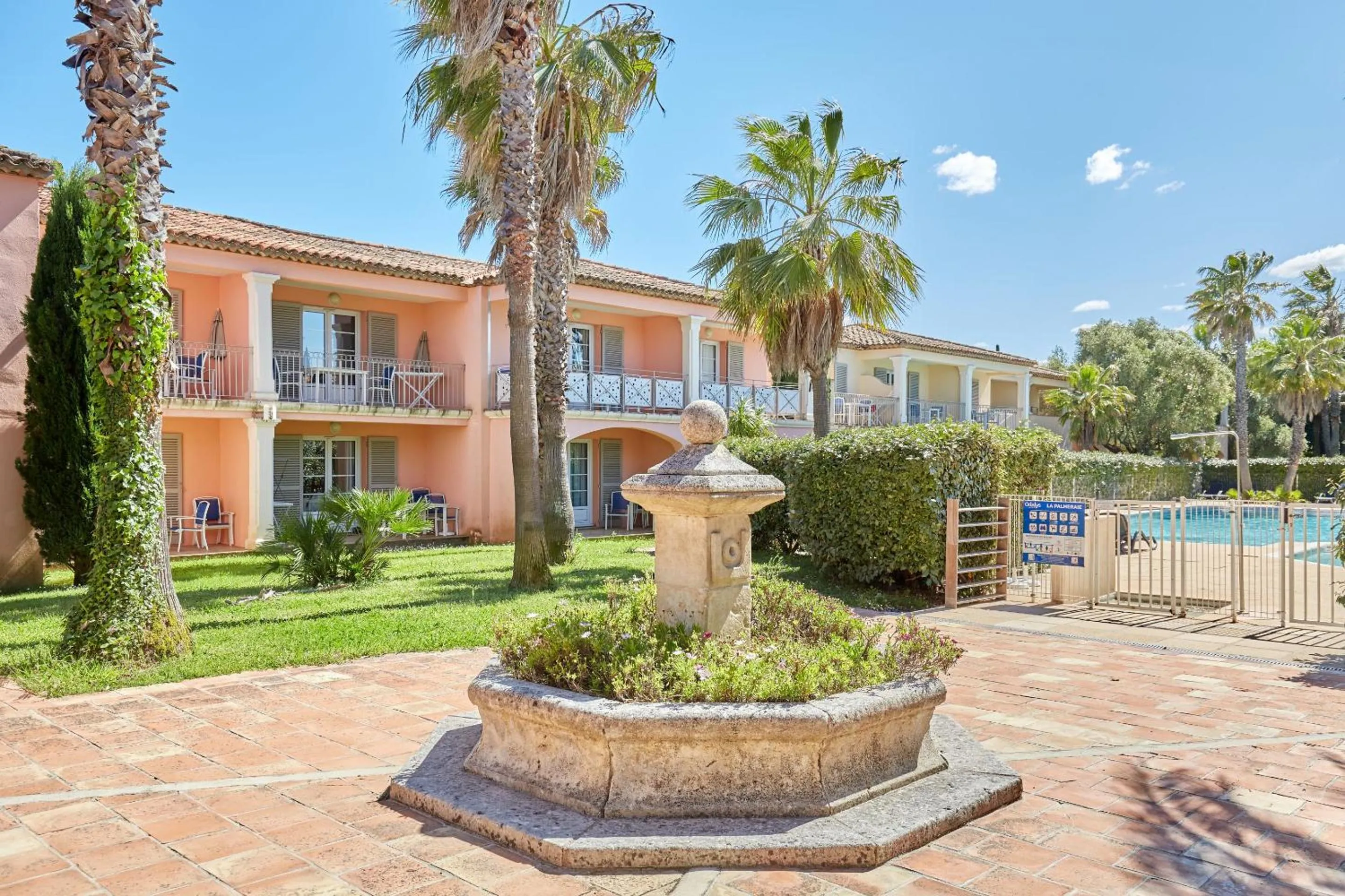 Property building in Résidence Odalys La Palmeraie