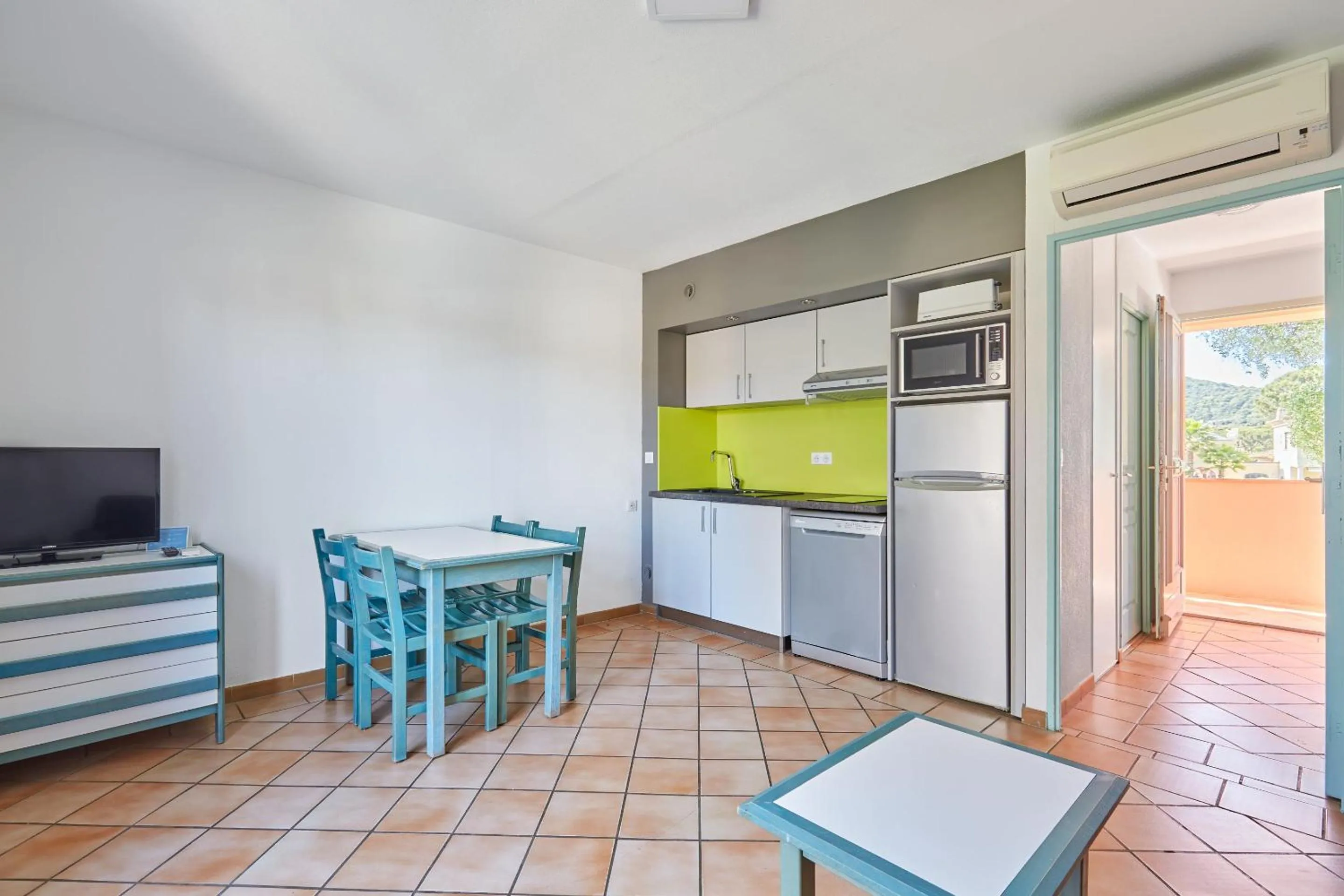 Dining area in Résidence Odalys La Palmeraie