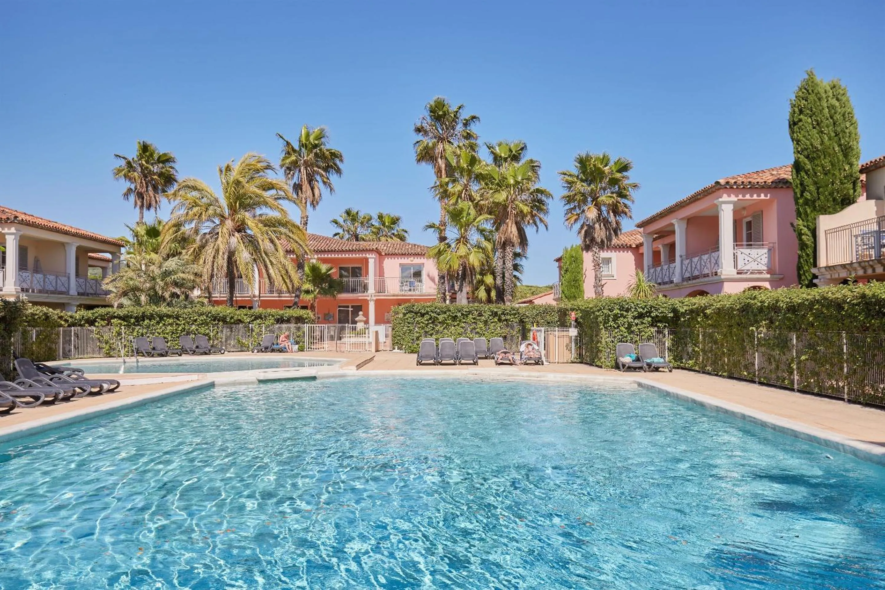 Swimming pool in Résidence Odalys La Palmeraie